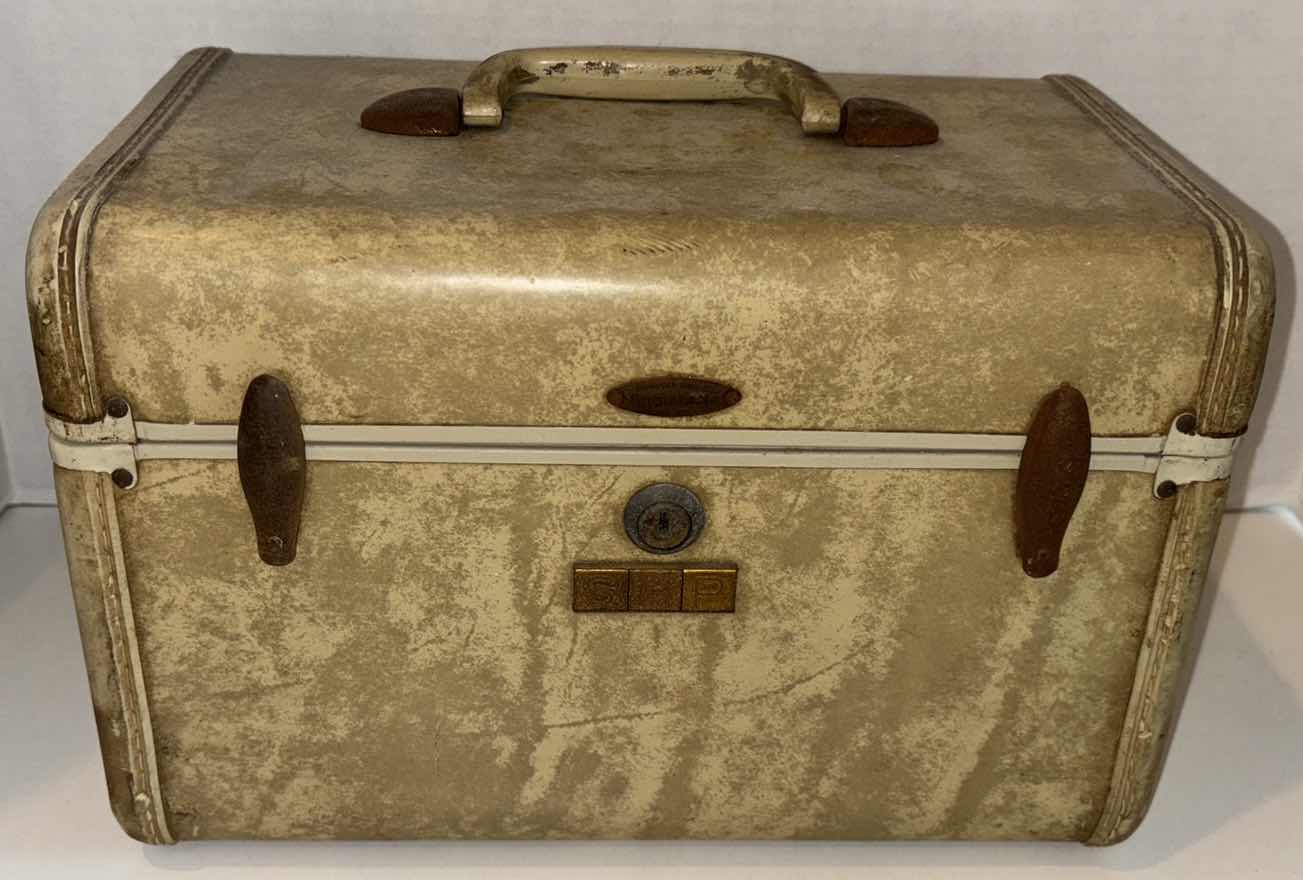 Photo 1 of ANTIQUE SAMSONITE PROFILE HARD CASE COSMETICS TRAIN CASE 8” X 13.25” H8.75”