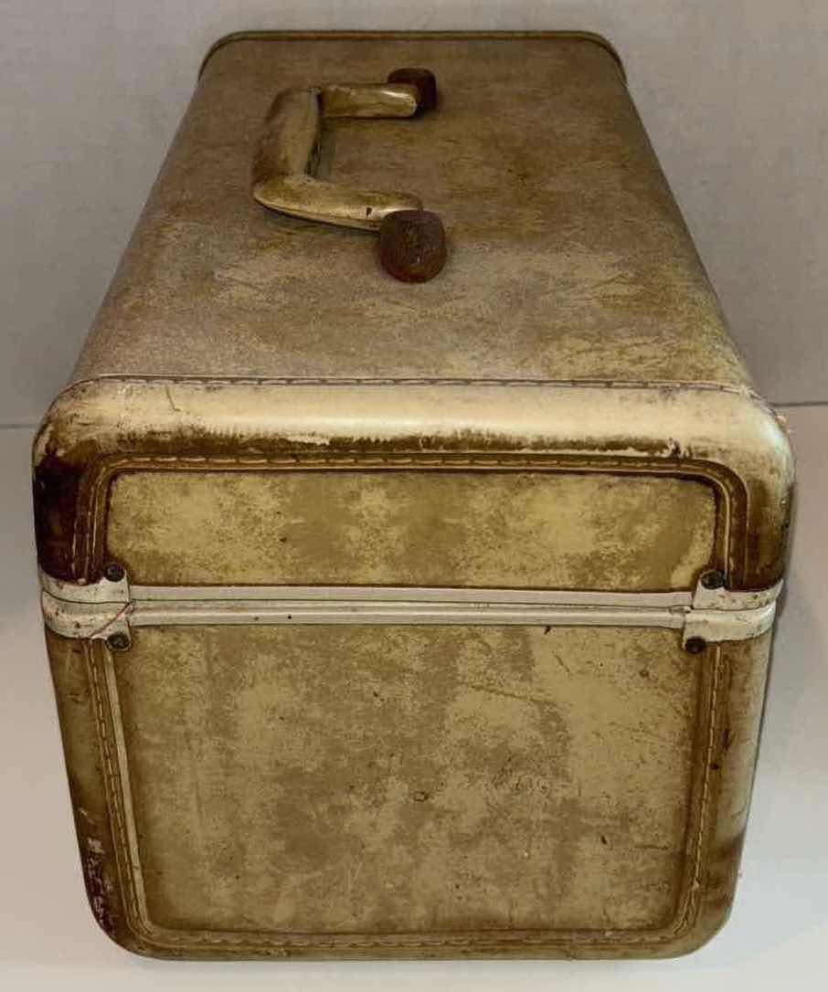 Photo 1 of ANTIQUE SAMSONITE PROFILE HARD CASE COSMETICS TRAIN CASE 8” X 13.25” H8.75”