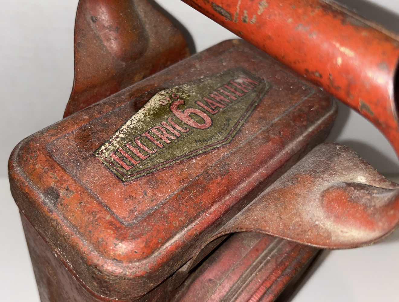 Photo 1 of ANTIQUE BIG ELECTRIC 6 LANTERN 6.5” X 6” H10”