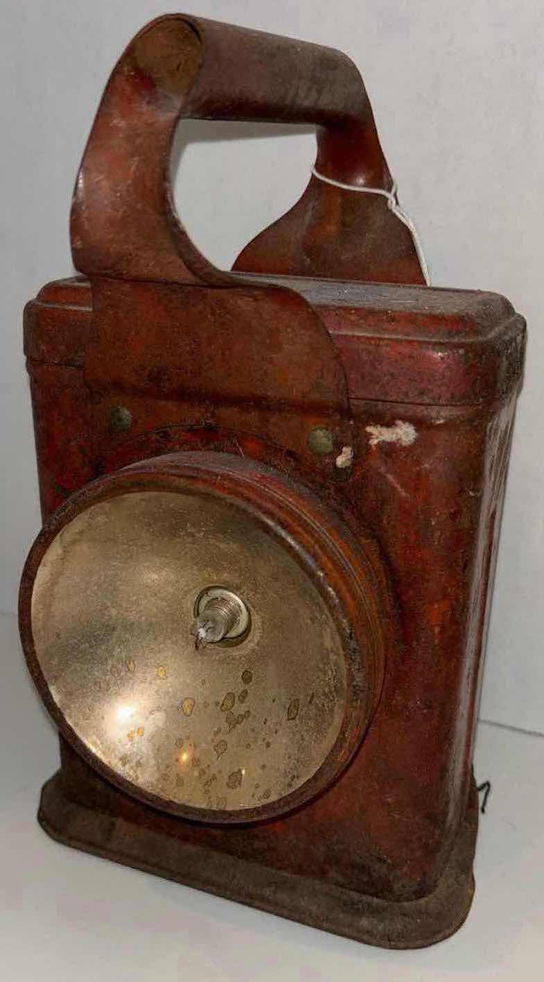 Photo 1 of ANTIQUE BIG ELECTRIC 6 LANTERN 6.5” X 6” H10”