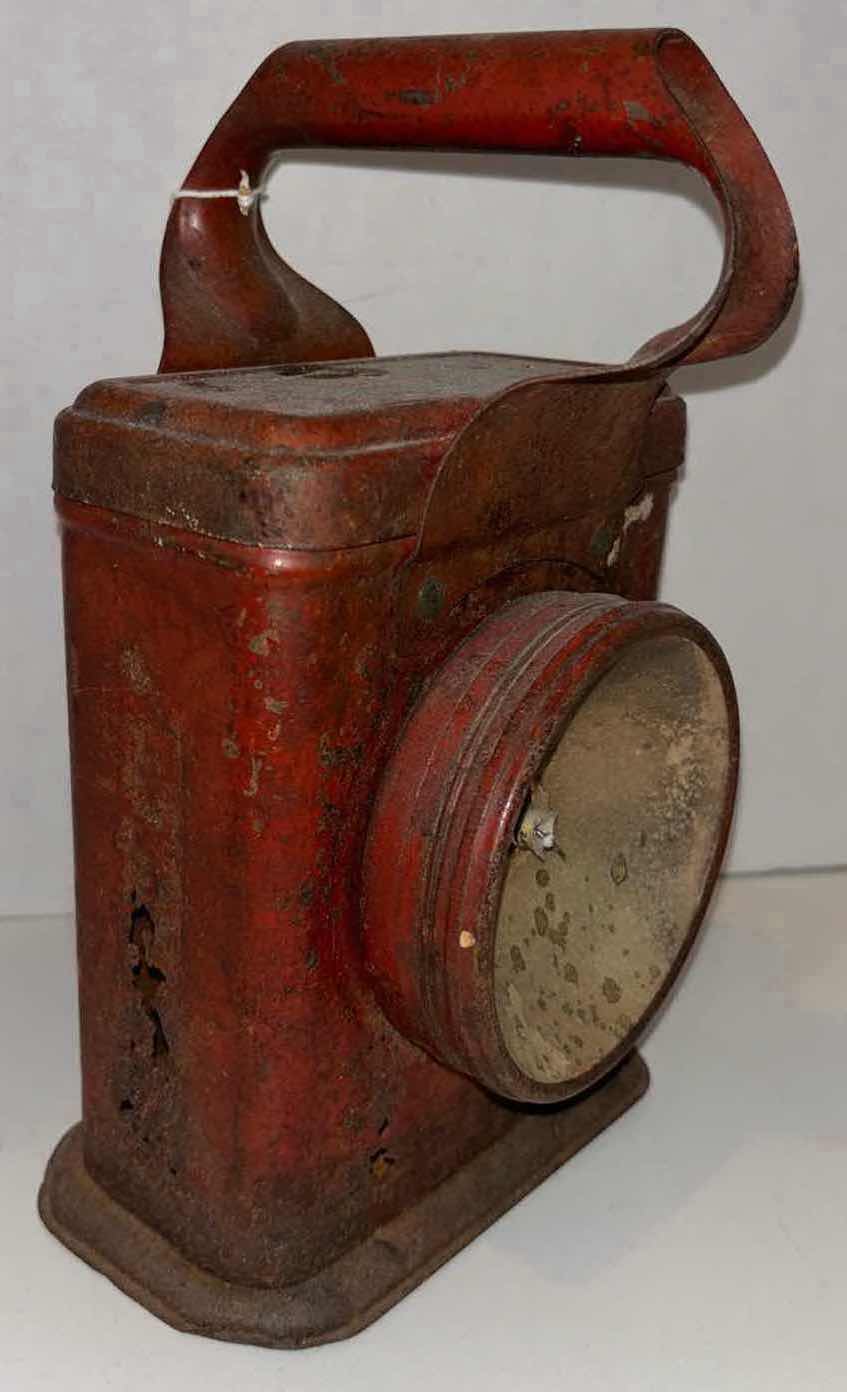 Photo 2 of ANTIQUE BIG ELECTRIC 6 LANTERN 6.5” X 6” H10”