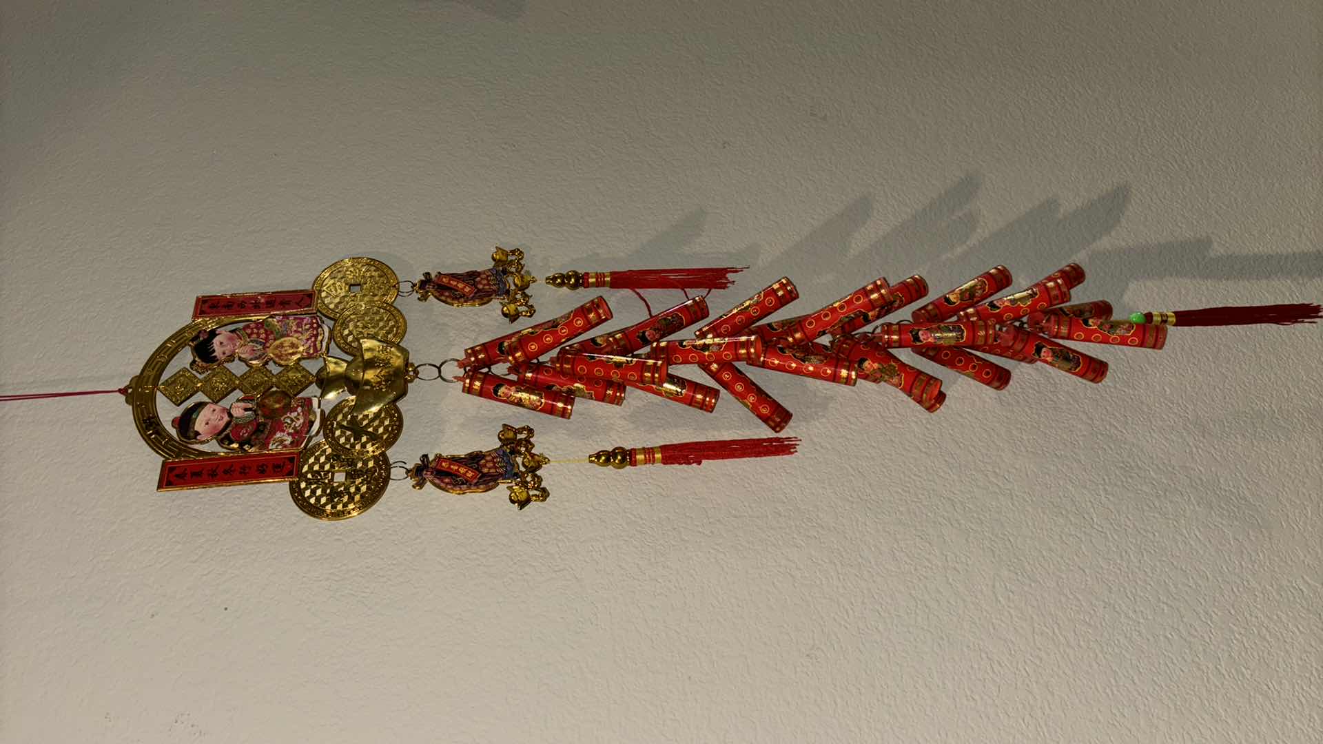 Photo 2 of LUNAR NEW YEAR DECOR (4)