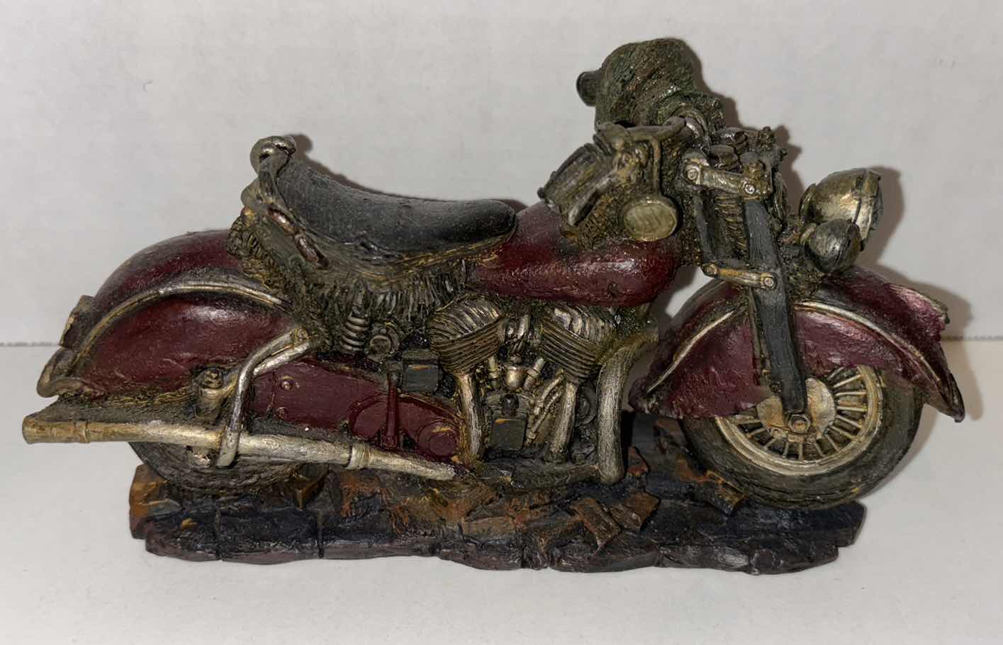 Photo 1 of HARLEY DAVIDSON COLLECTIBLES (4)