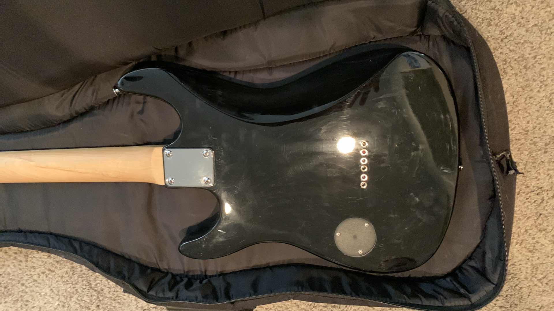 Photo 4 of CUSTOM PAINTED GUITAR