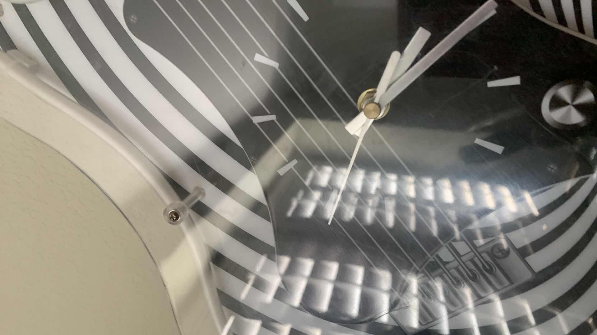 Photo 1 of GUITAR CLOCK 23”