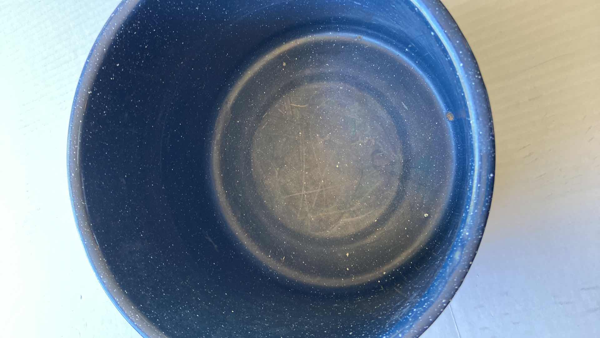 Photo 1 of COOKING POT