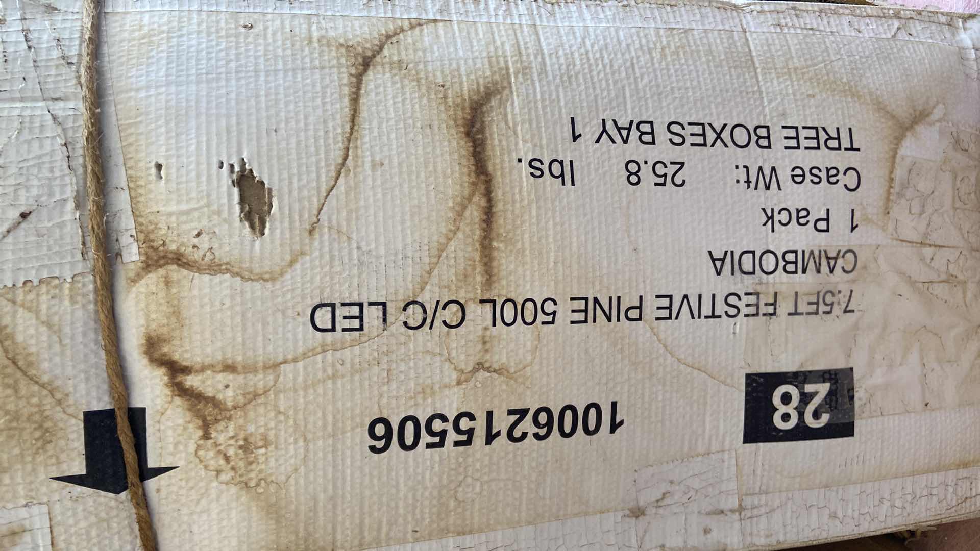 Photo 1 of CHRISTMAS TREE ARTIFICIAL 7.5’