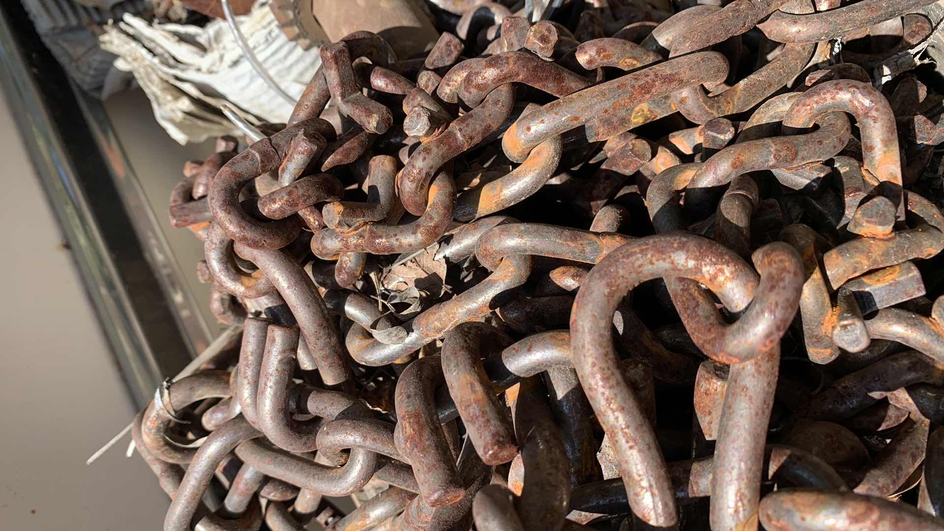 Photo 1 of CONTAINER OF CHAINS