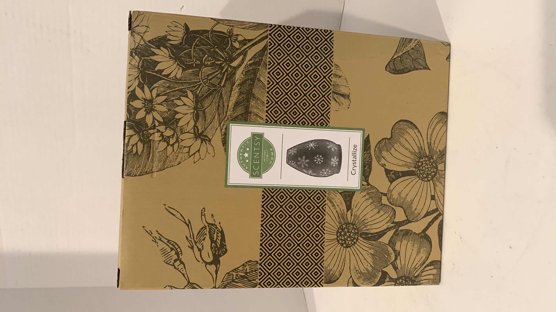 Photo 1 of SCENTSY CRYSTALLIZE WAX WARMER