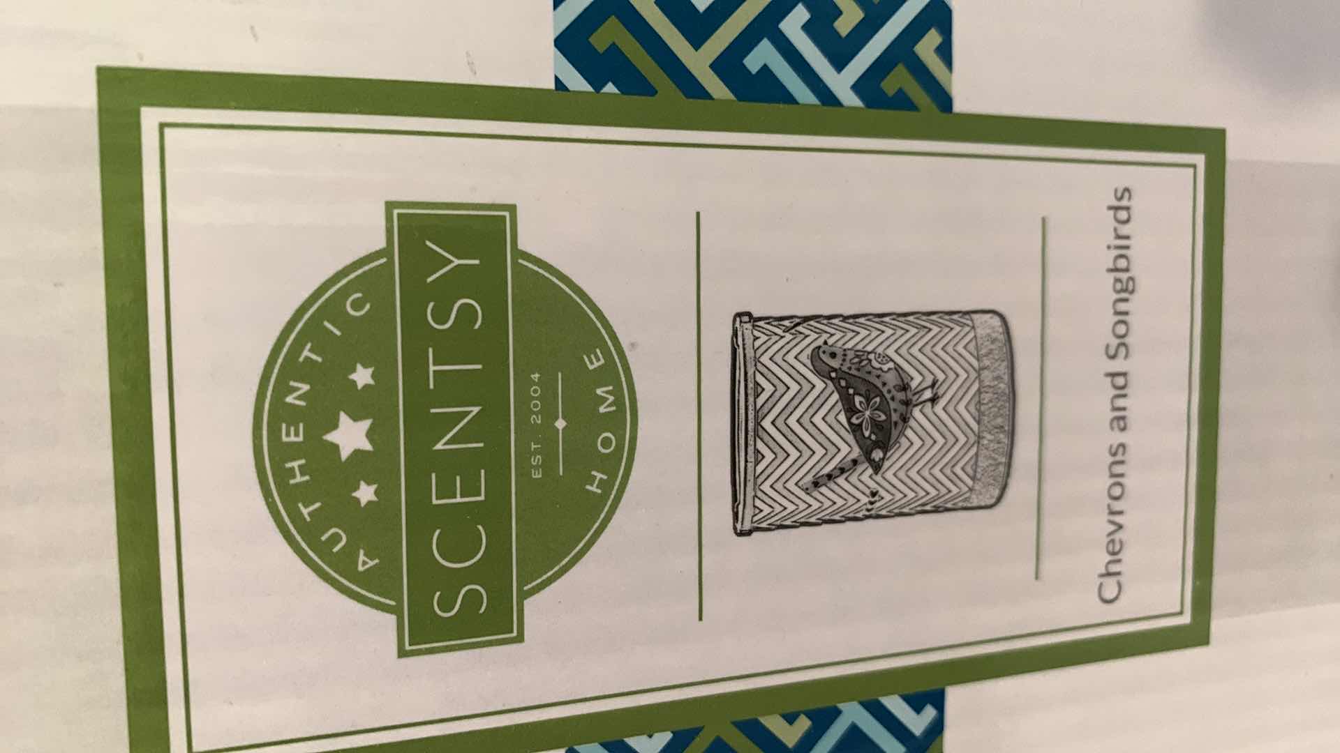 Photo 1 of SCENTSY CHEVRONS AND SONGBIRDS WAX WARMER