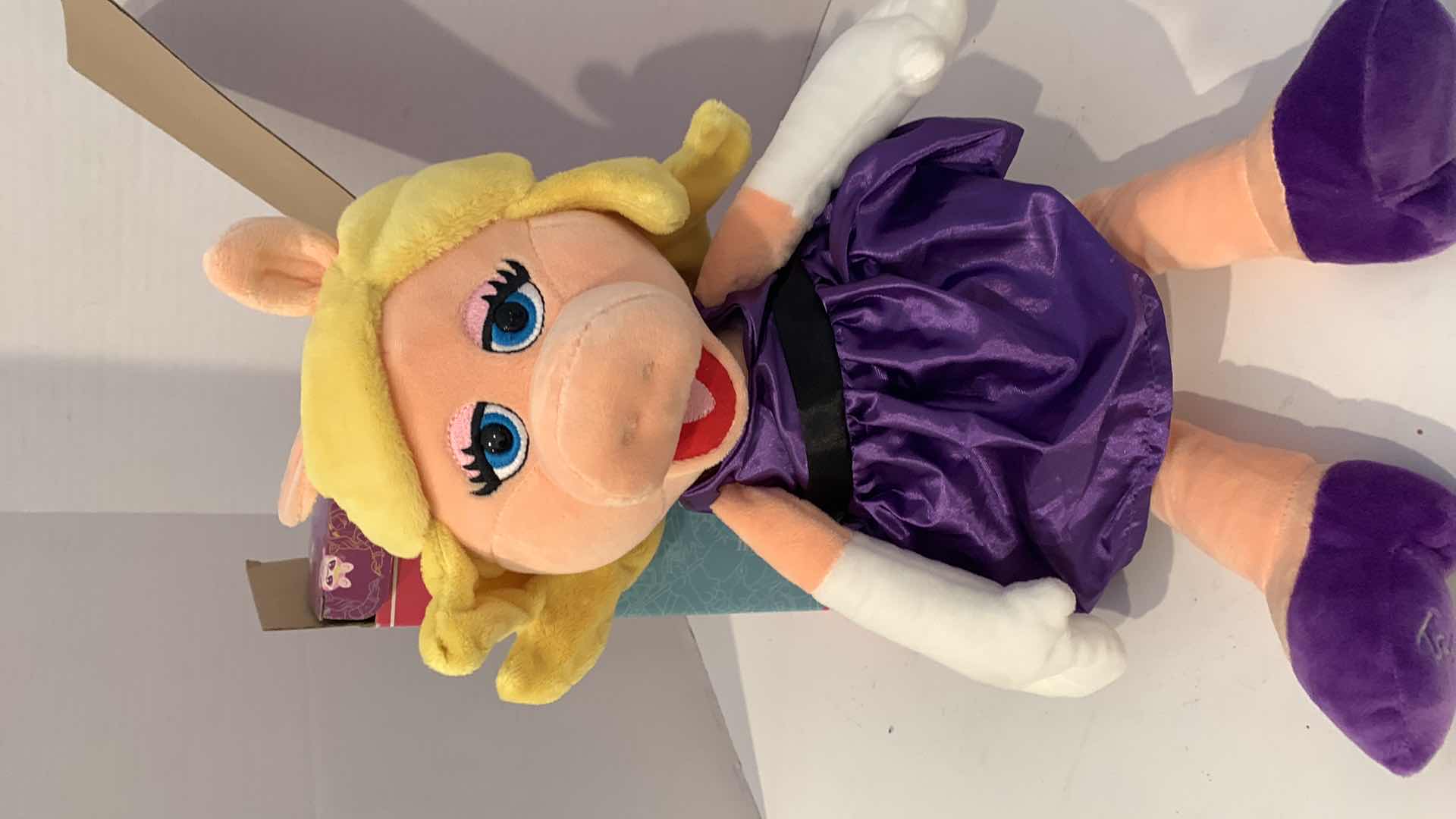 Photo 1 of SCENTSY MISS PIGGY WAX WARMER