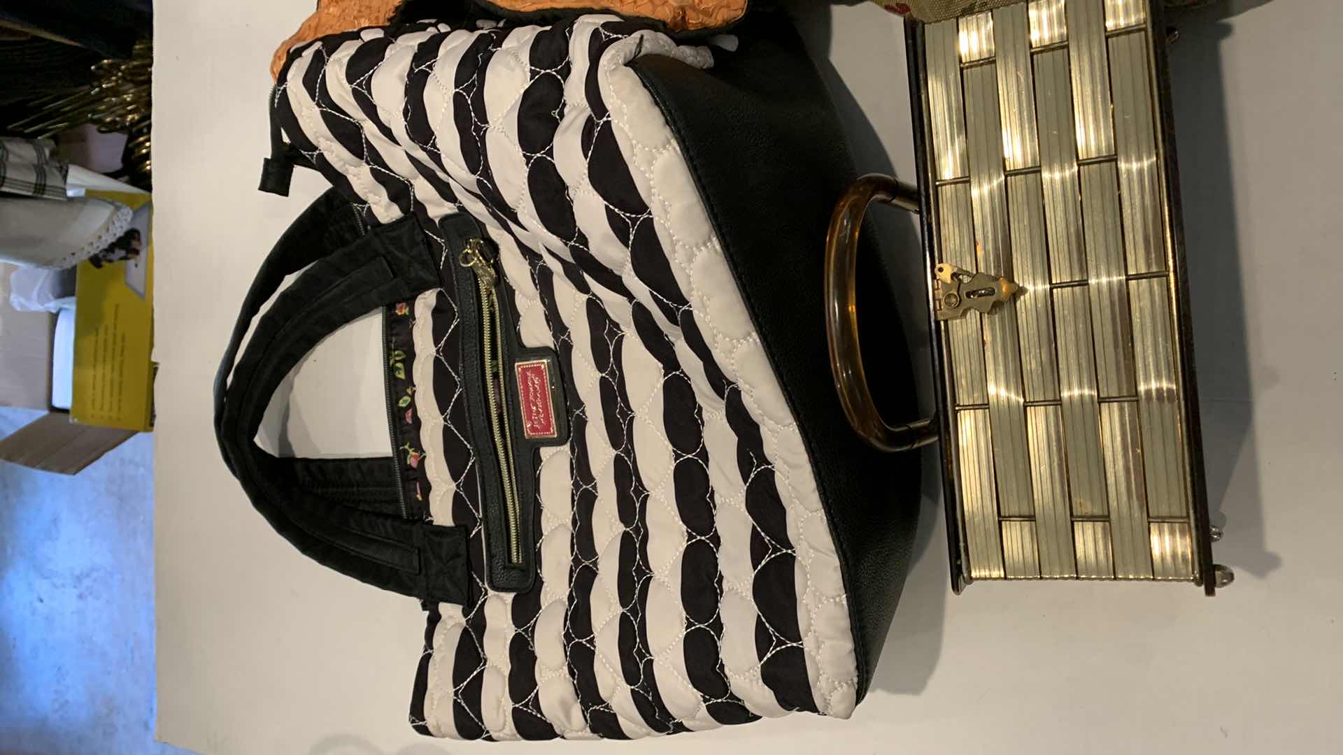 Photo 1 of ASSORTED WOMENS HAND BAGS