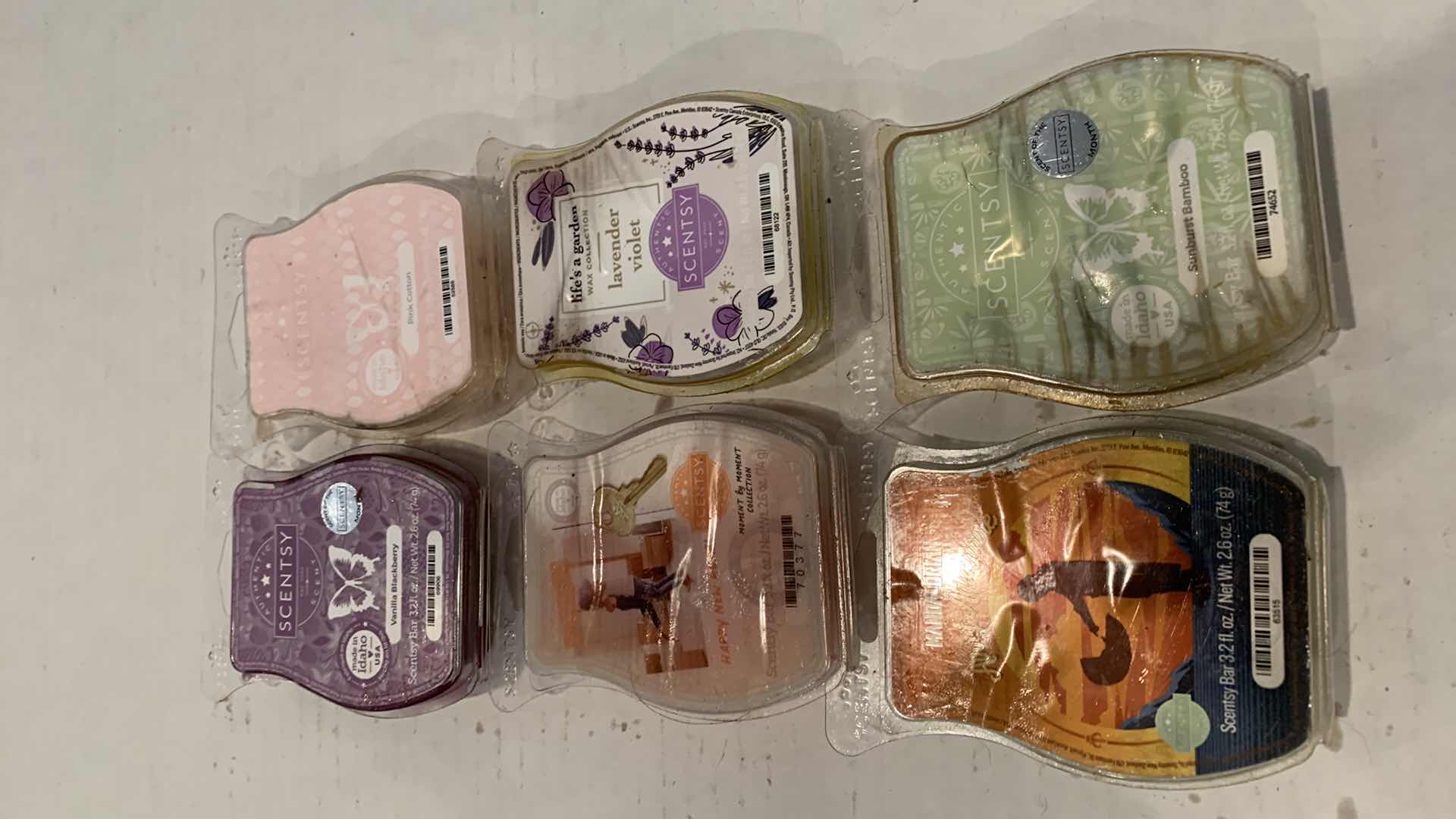 Photo 1 of SCENTSY WAX