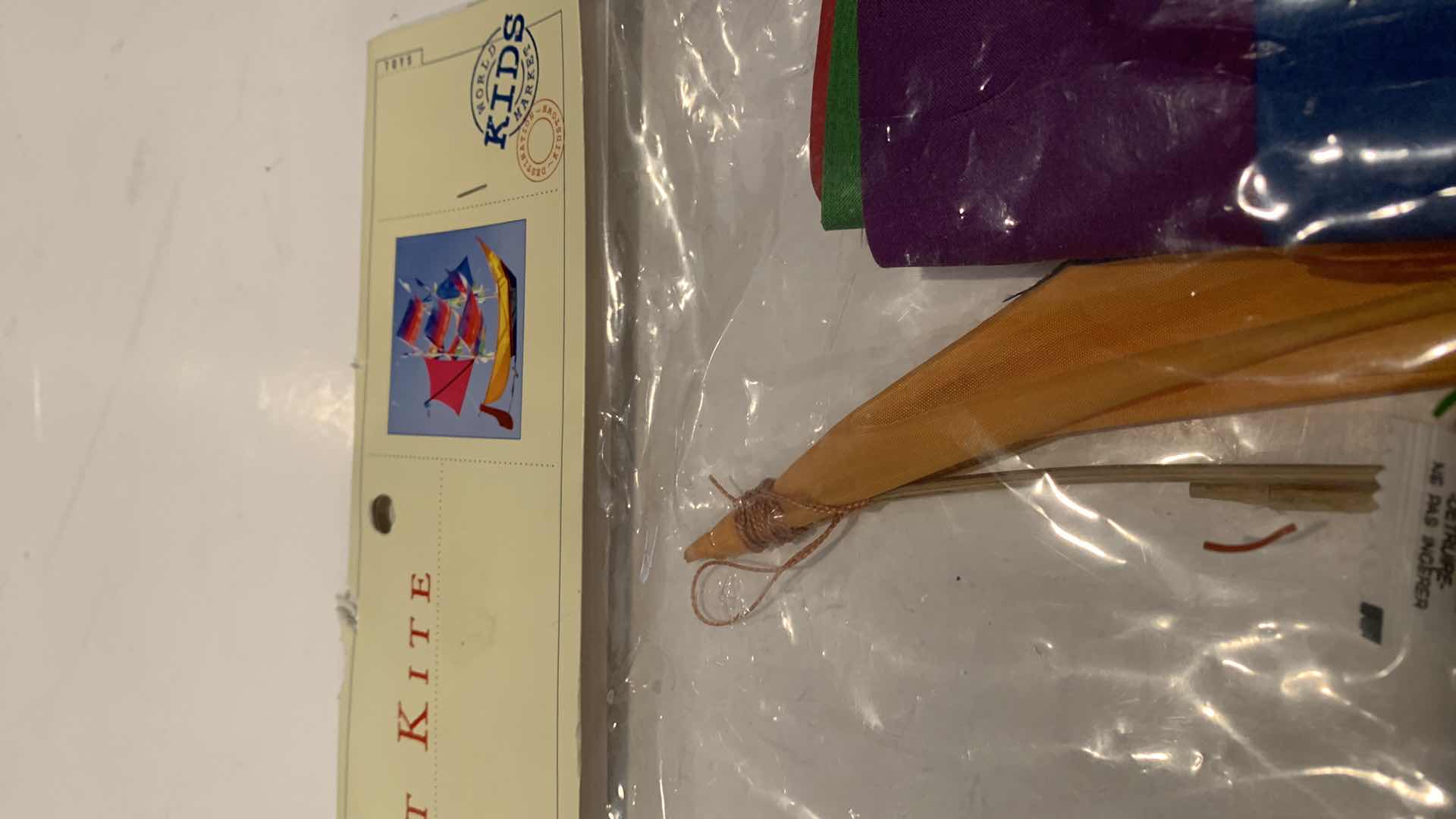 Photo 1 of BRACELET MAKER AND BOAT KITE