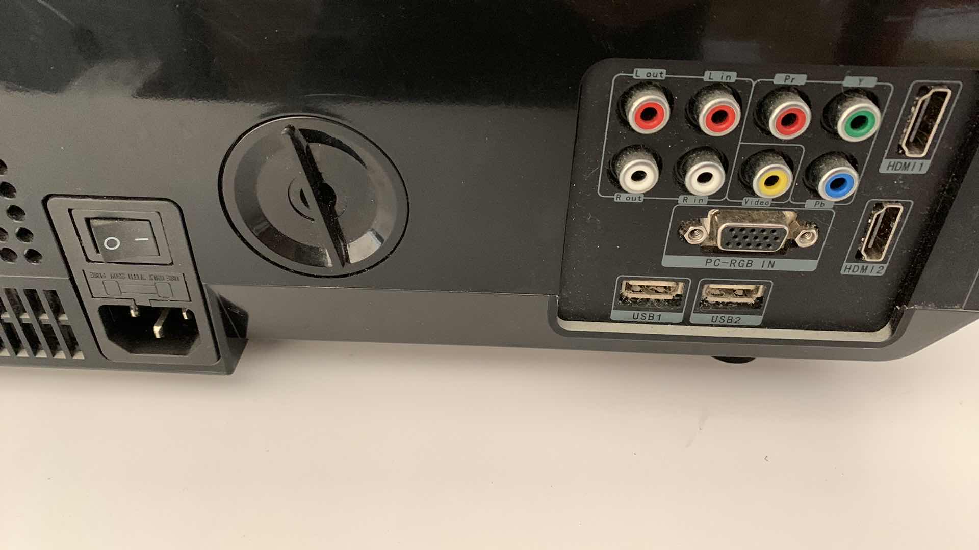 Photo 1 of FAVI ENTERTAINMENT VIDEO PROJECTOR MODEL RIOHD-LED-4T