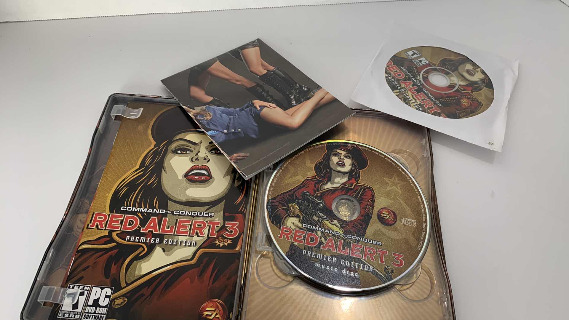 Photo 1 of COMMAND AND CONQUER “ PREMIER RED ALERT EDITION PC GAMING