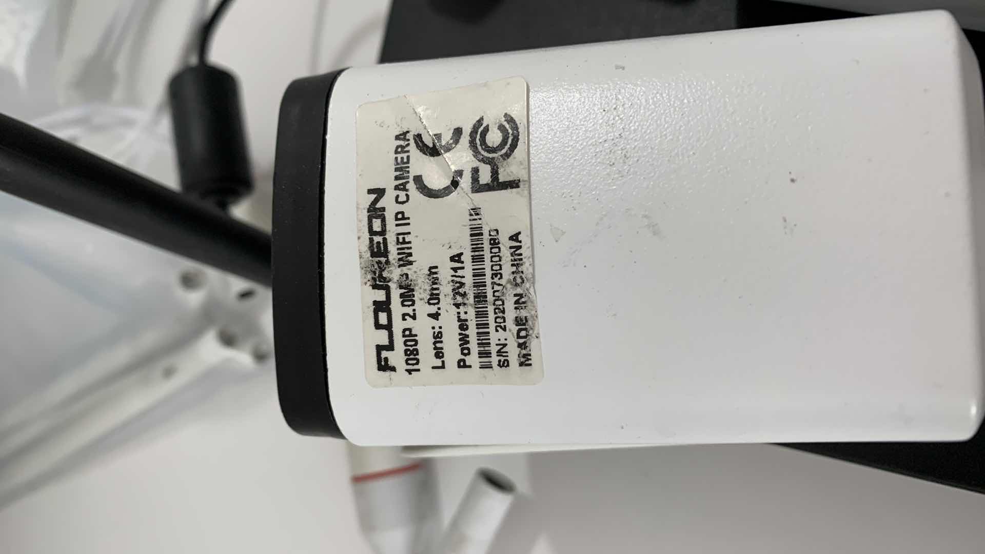 Photo 1 of FLOUREON SN-NVK-4007W20-1T SECURITY CAMERA SYSTEM