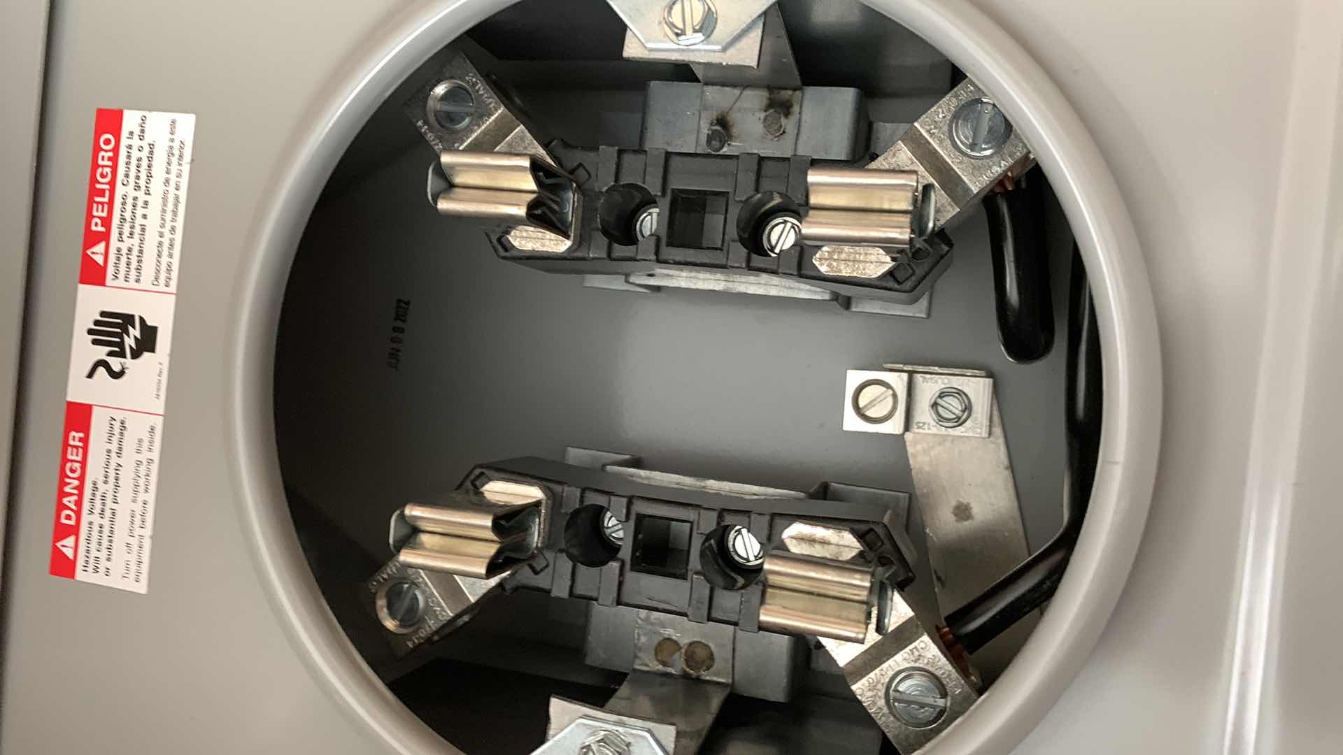 Photo 1 of EATON CHM7N7N5GS POWER OUTLET PANEL