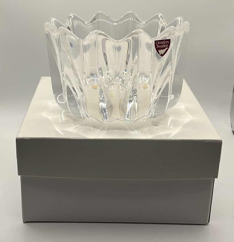 Photo 1 of ORREFORS FINE SWEDISH CRYSTAL DISH 4.5” x 3”