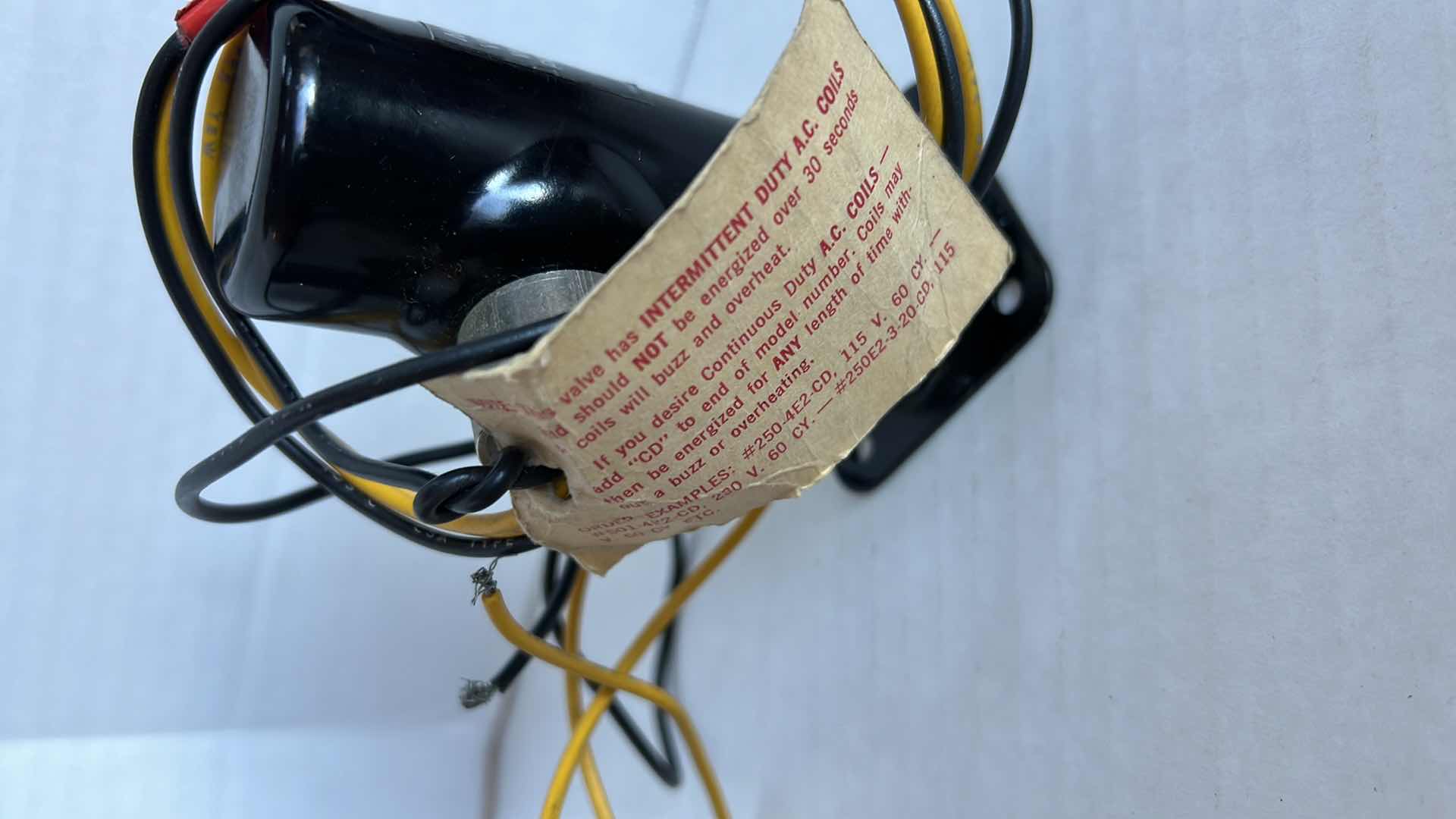Photo 1 of VINTAGE HANGCHOW MODEL U-101 VOLTAGE METER AND A HUMPHREY PRODUCTS QUICK DUMP VALVE