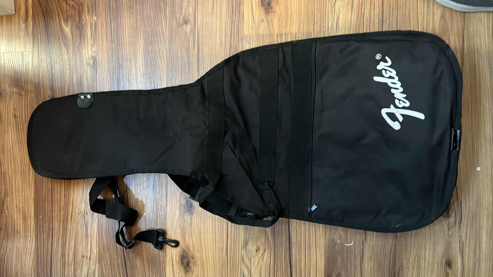 Photo 1 of FENDER SOFT SIDE GUITAR CASE