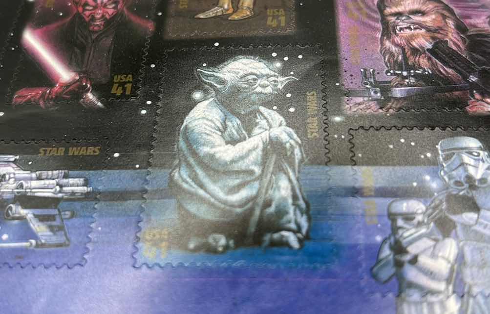 Photo 3 of STAR WARS MINT US POSTAGE SHEET SUITABLE FOR FRAMING - 10” x 7.5”
ACTUAL US STAMPS