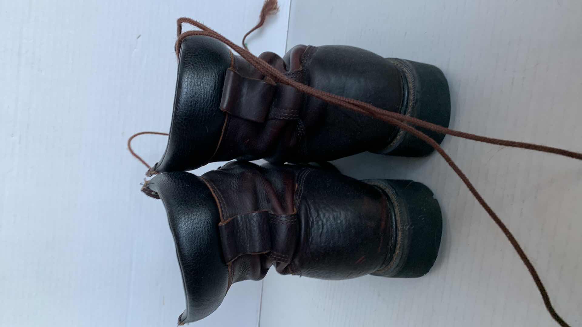 Photo 1 of ARIAT MENS BOOTS SIZE 12D