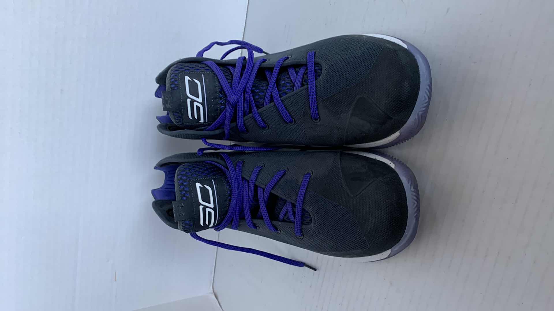 Photo 1 of MENS UNDER ARMOUR CURRY 3 ZERO BASKETBALL SHOES SIZE 12