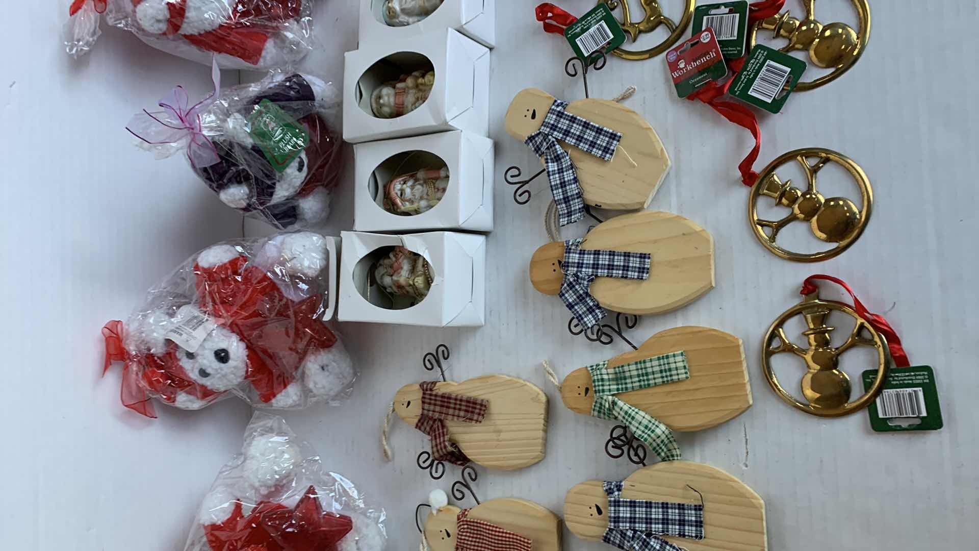 Photo 3 of CHRISTMAS DECORATIONS