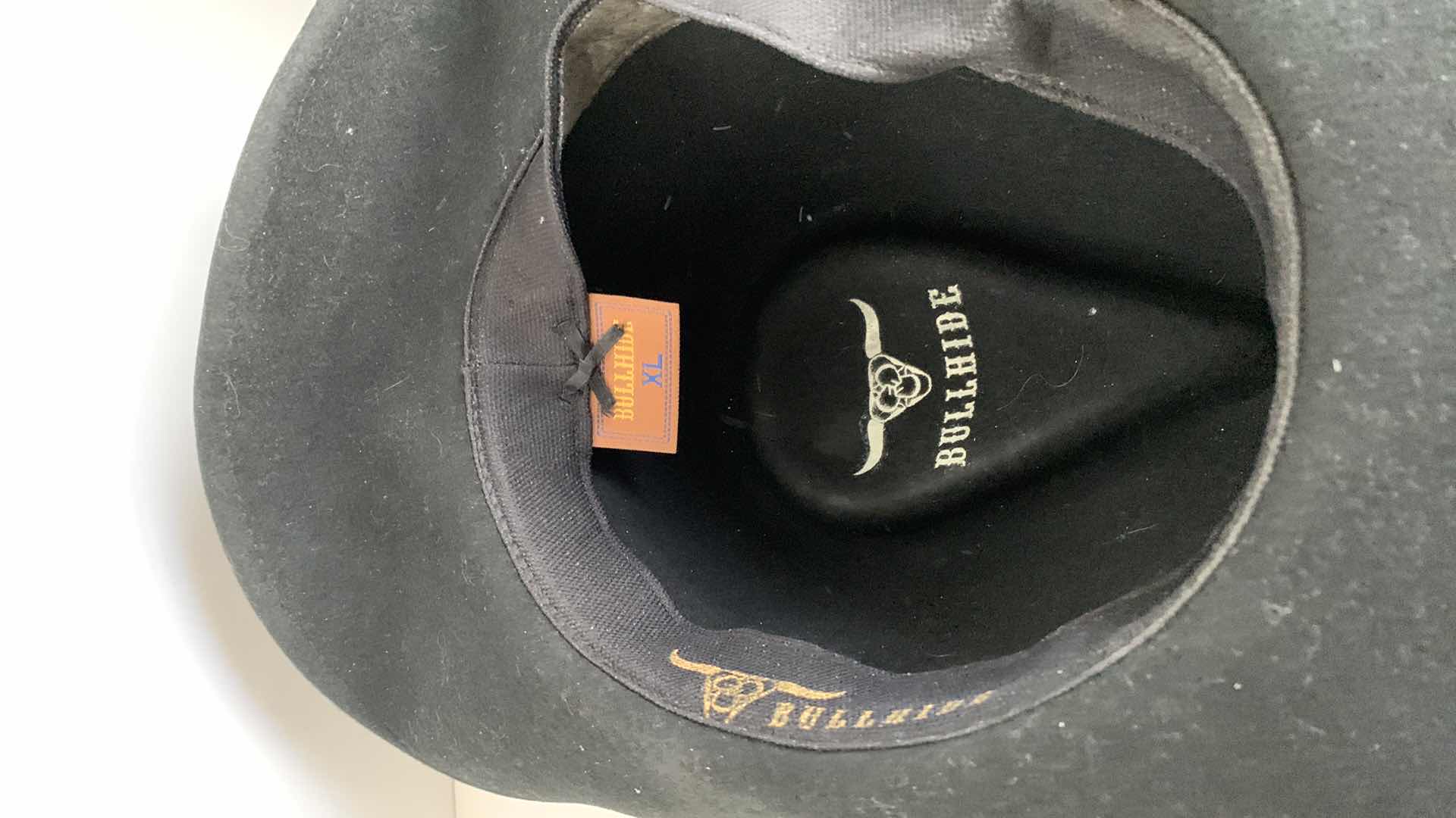 Photo 1 of MENS WESTERN THEMED HAT