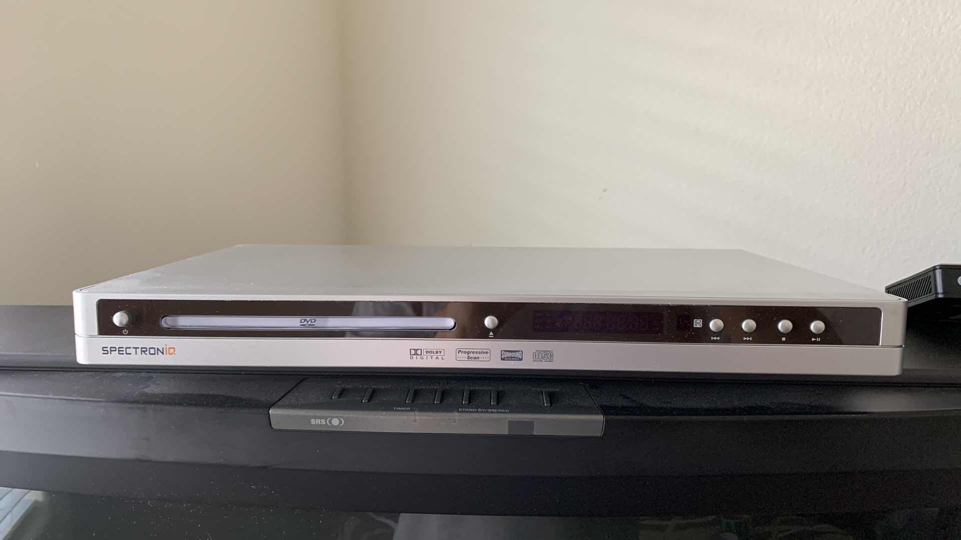 Photo 1 of SPECTRONIQ CD/DVD PLAYER