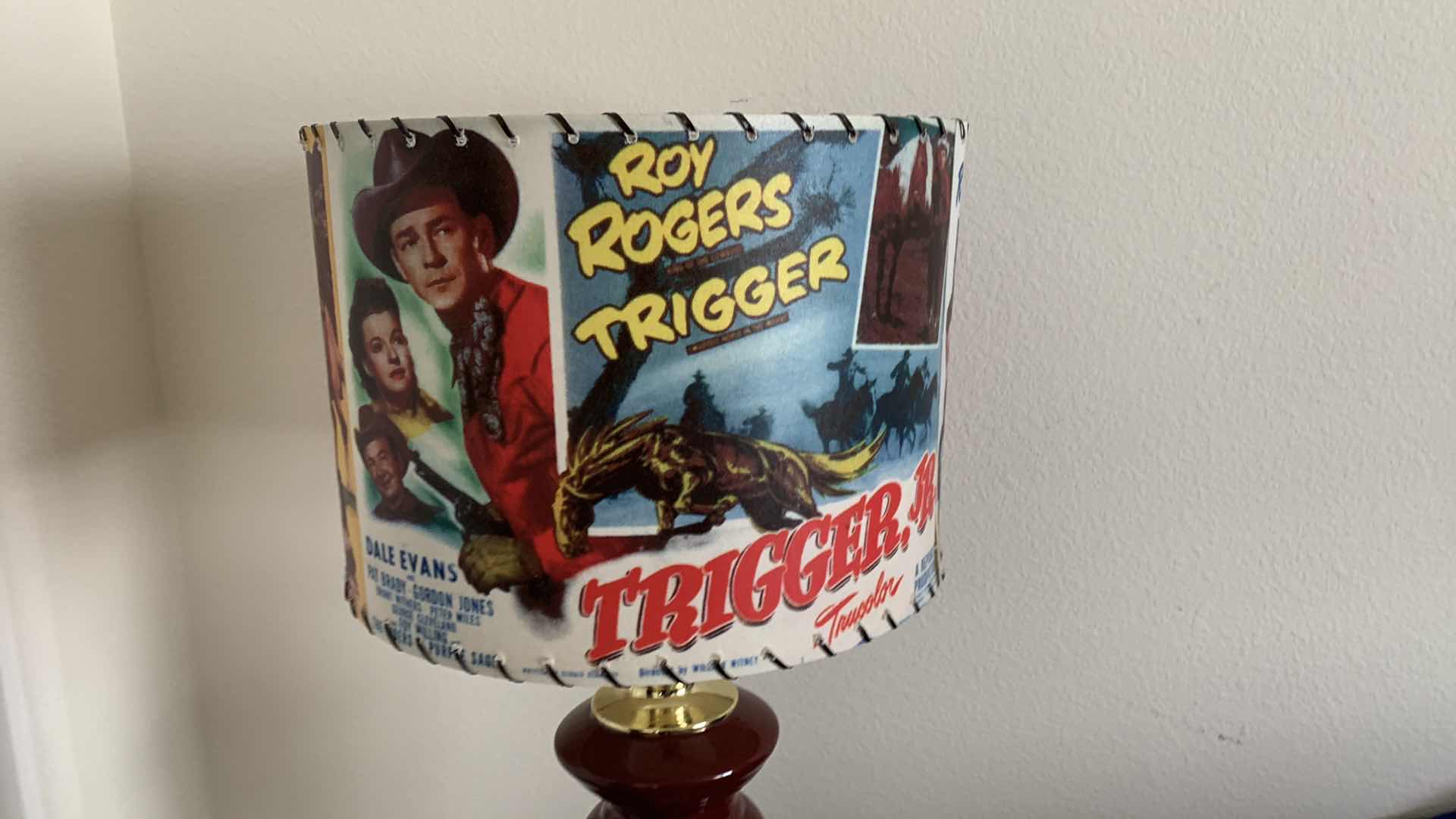 Photo 1 of ROY RODGERS & DALE EVANS THEMED LAMP 30” TALL