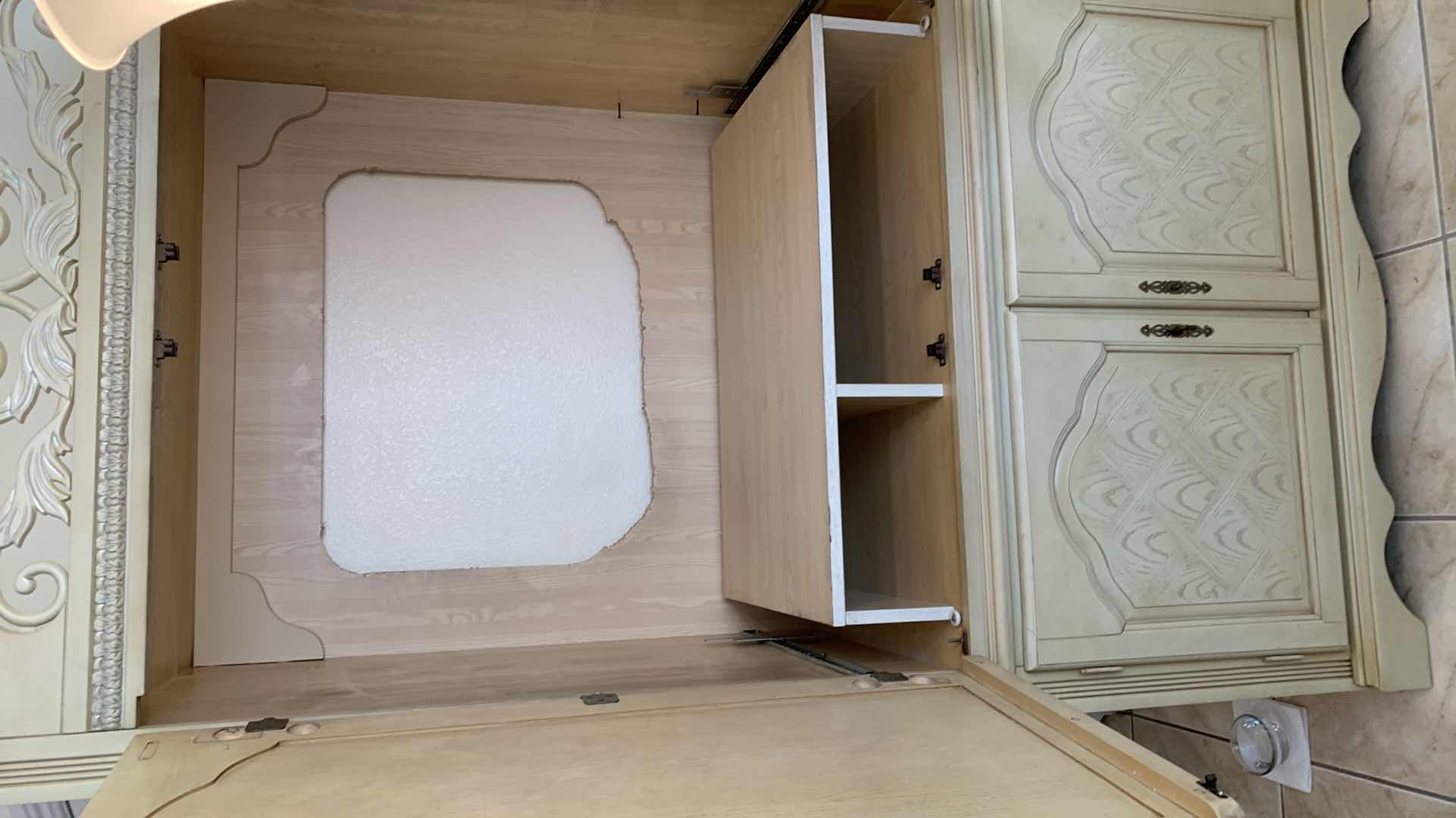 Photo 1 of TELEVISION AMOIRE 47” X 26” H 82”