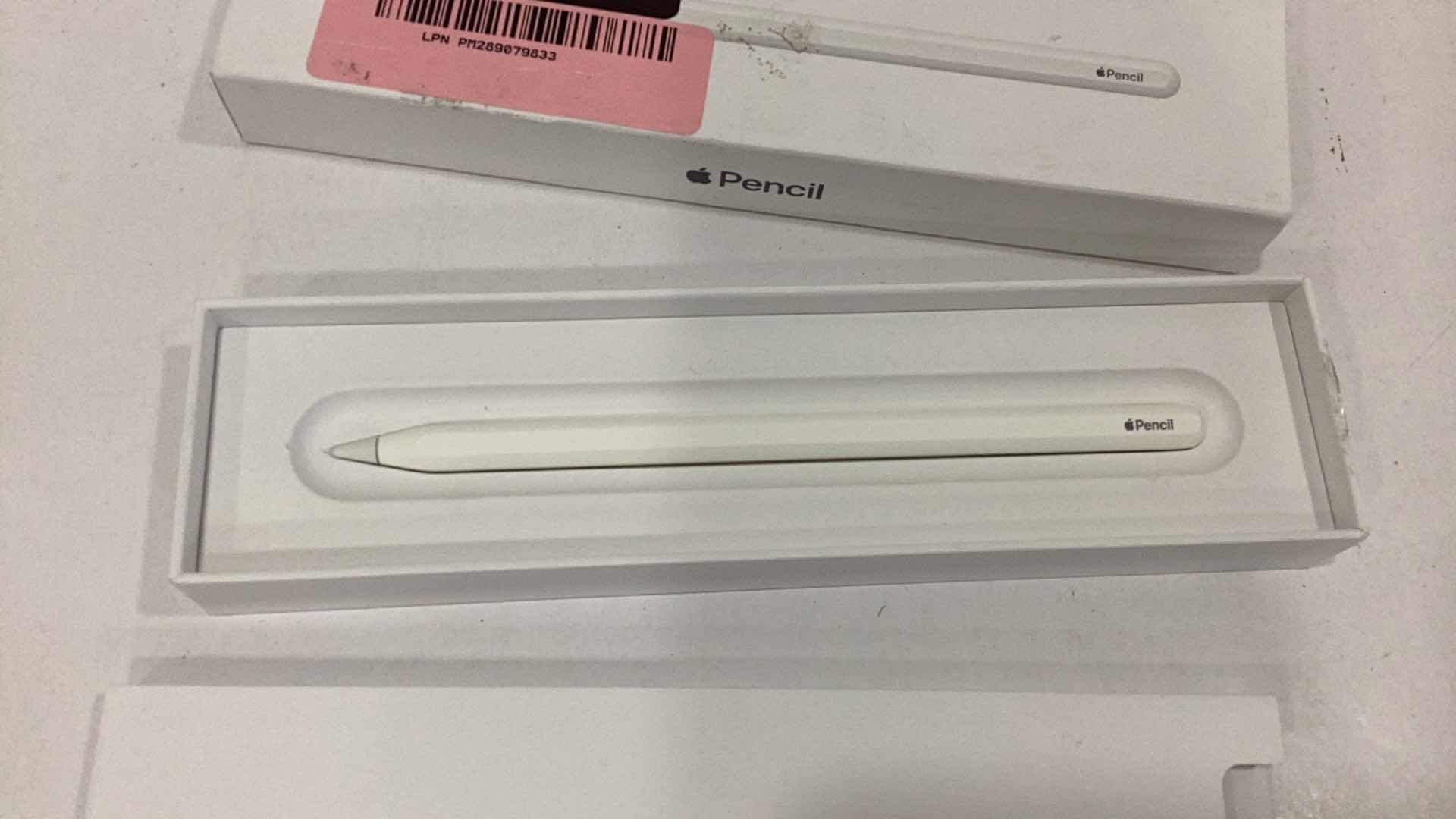 Photo 2 of APPLE PENCIL MODEL A2051