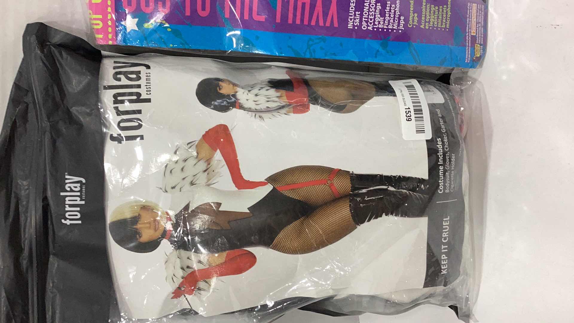 Photo 1 of 2 WOMEN HALLOWEEN COSTUMES