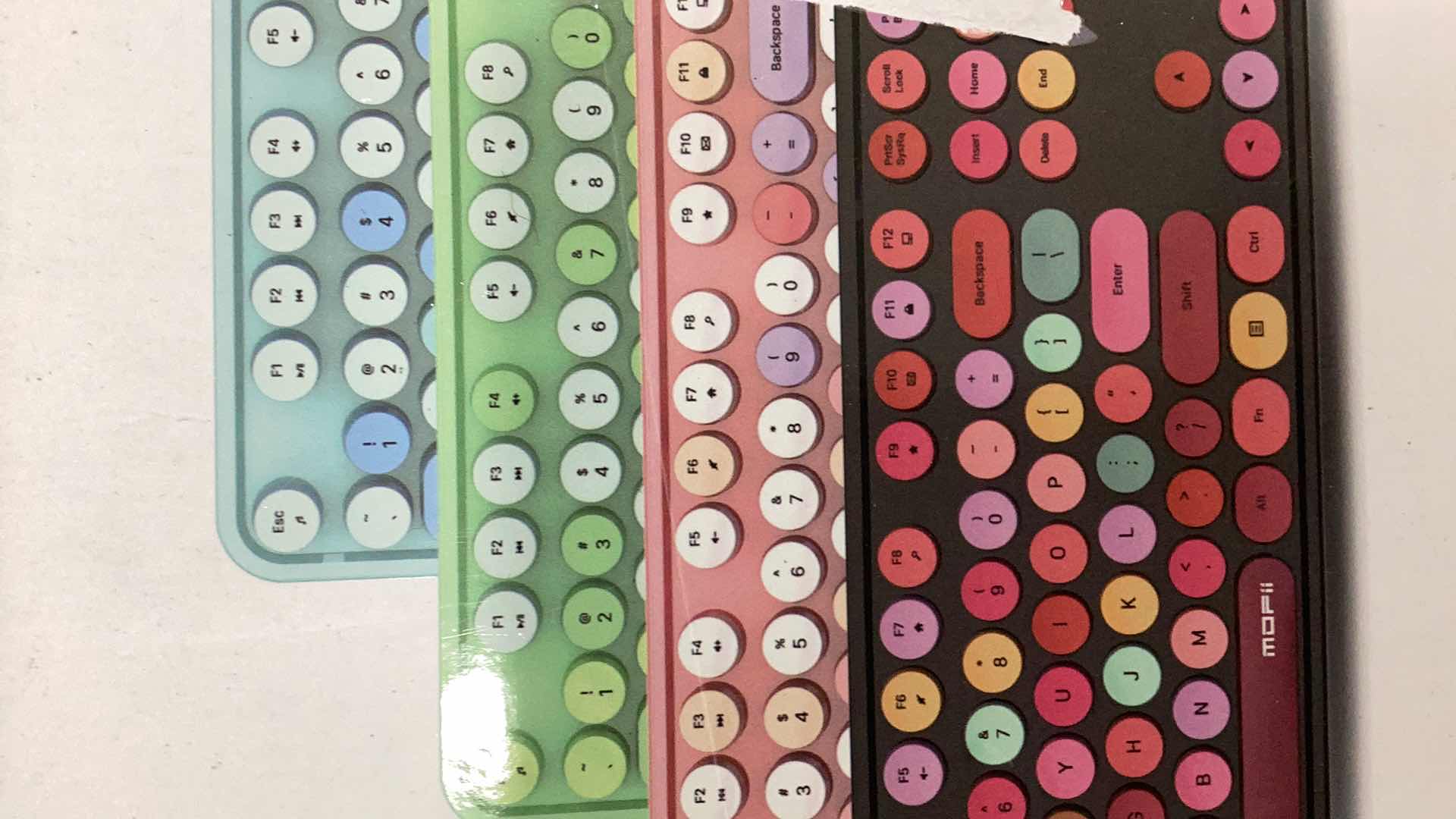 Photo 1 of MOFII WIRELESS KEYBOARD AND MOUSE SET GREEN