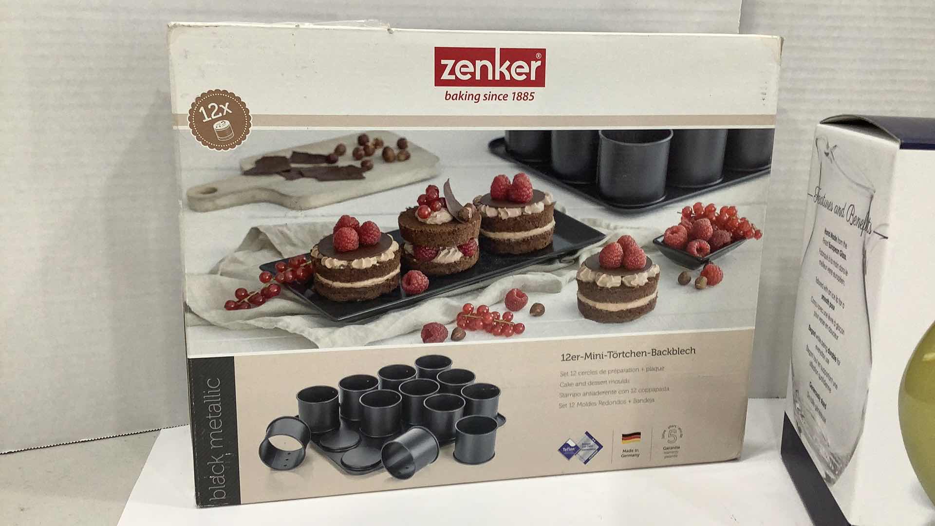 Photo 3 of 2 PCS KITCHEN MISAKA PITCHER AND BAKE