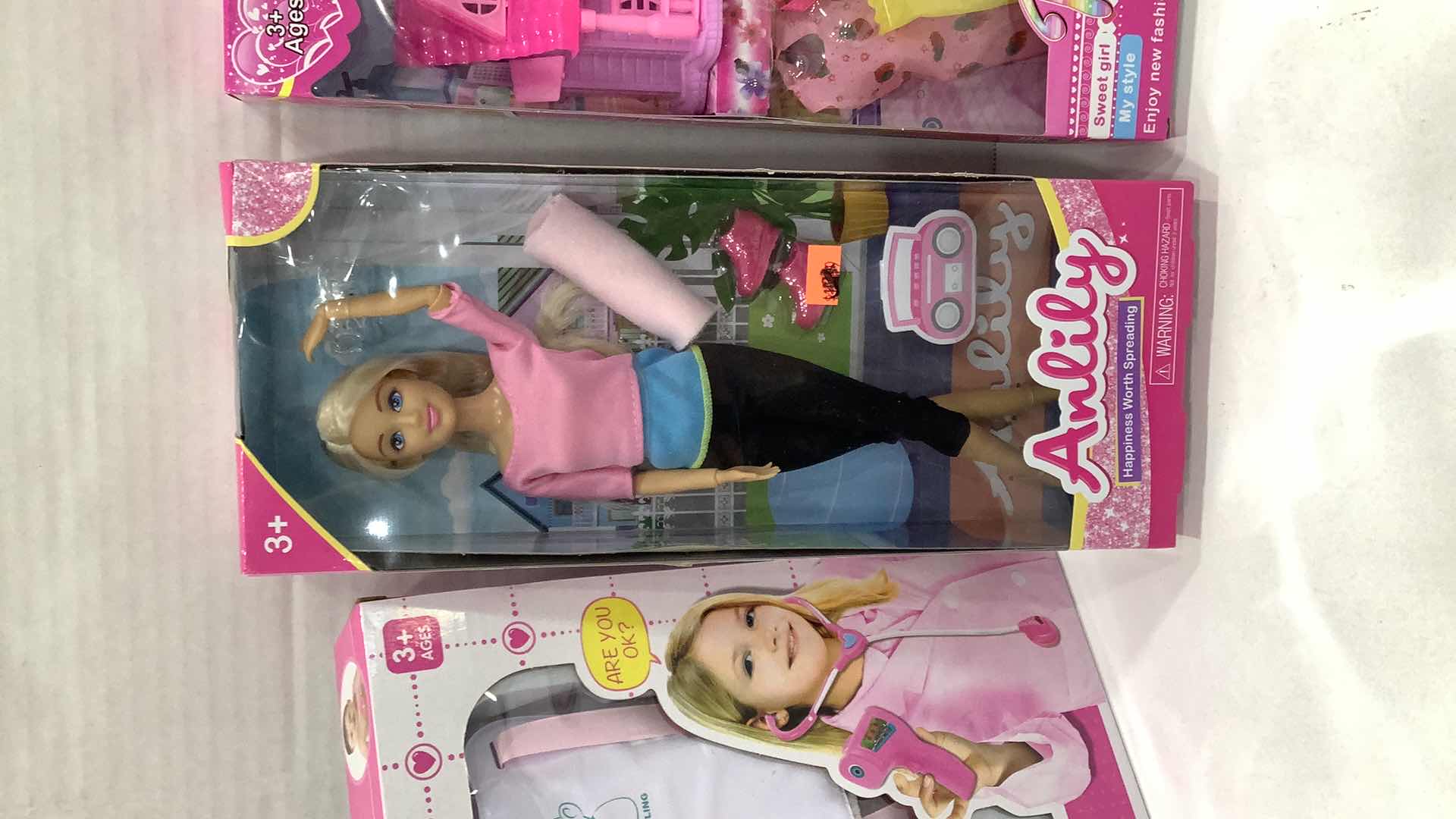 Photo 1 of 2 PCS NEW GIRL DOLLS AND DOCTOR GAME SET