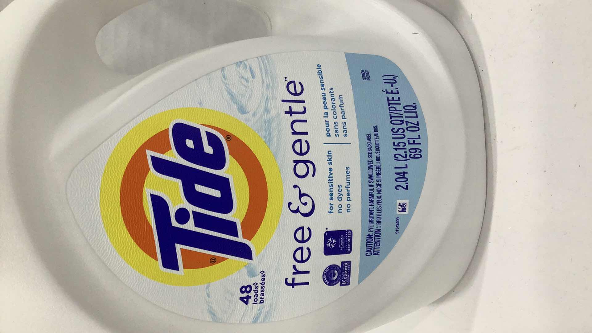 Photo 1 of 2 PCS TIDE SENSITIVE SKIN LAUNDRY DETERGENTS 2.04L