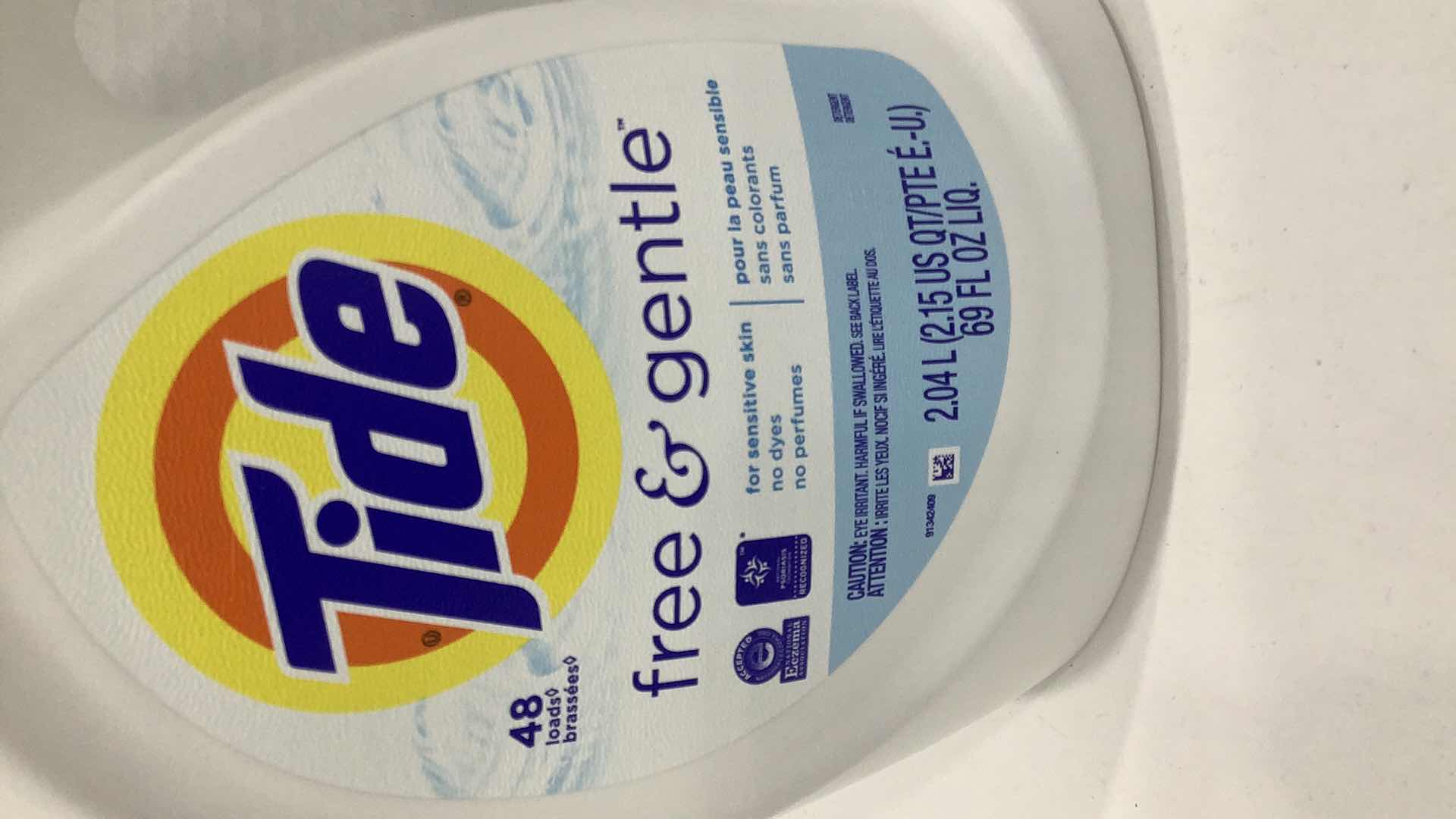Photo 2 of 2 PCS TIDE SENSITIVE SKIN LAUNDRY DETERGENTS 2.04L
