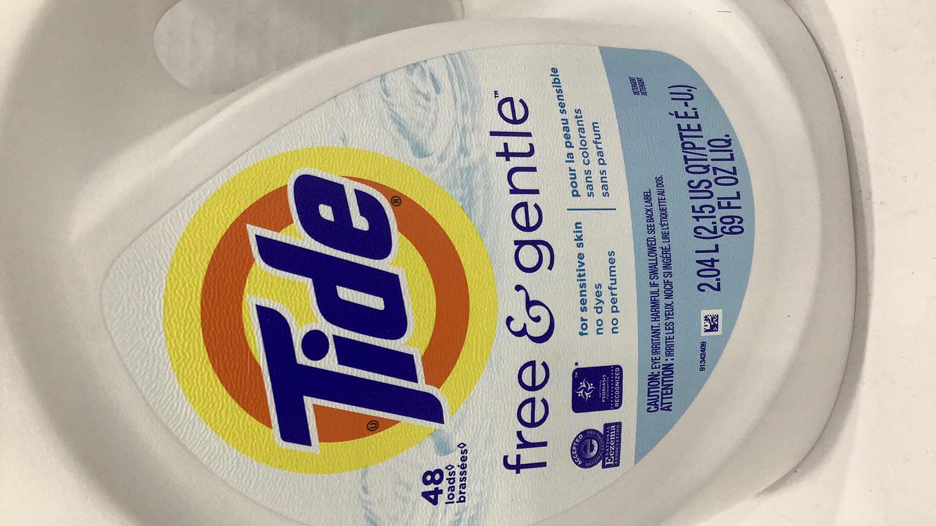 Photo 1 of 2 PCS TIDE SENSITIVE SKIN LAUNDRY DETERGENTS 2.04L