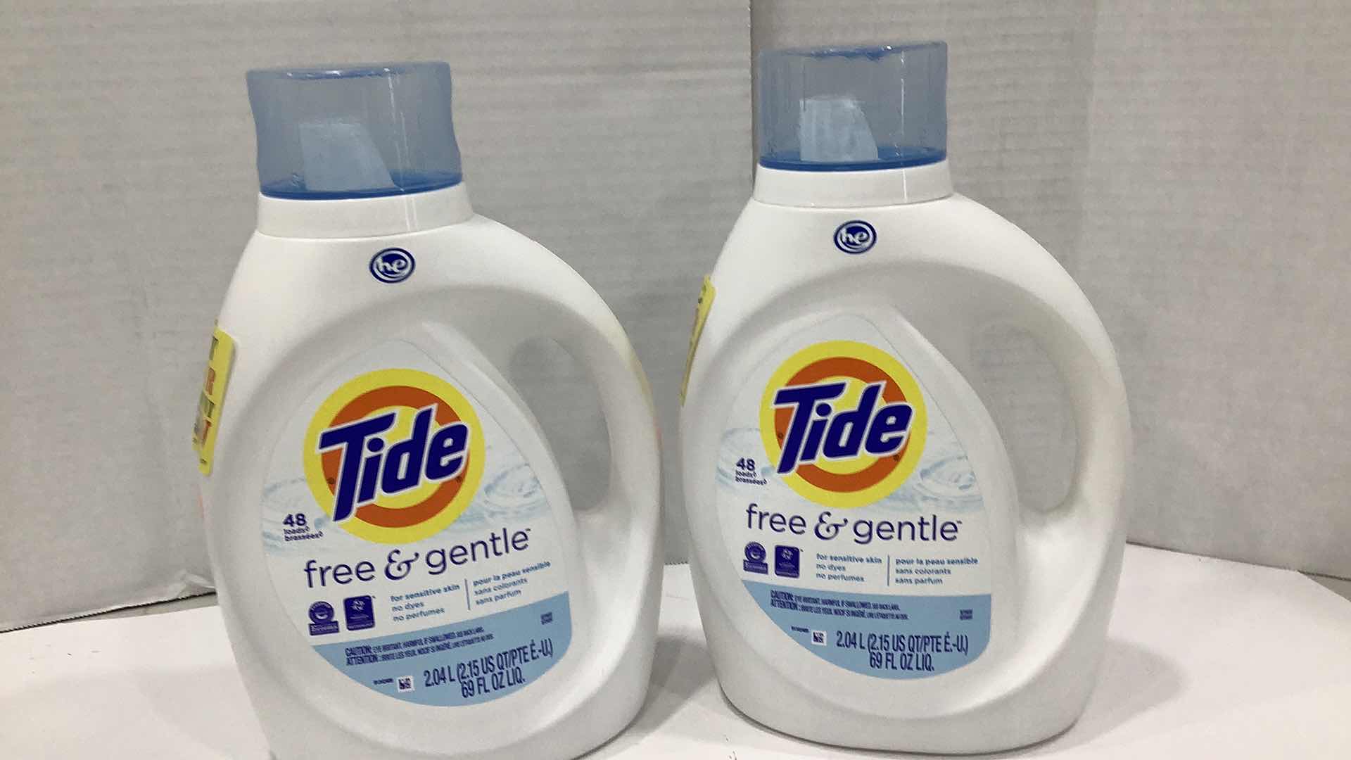 Photo 1 of 2 PCS TIDE SENSITIVE SKIN LAUNDRY DETERGENTS 2.04L