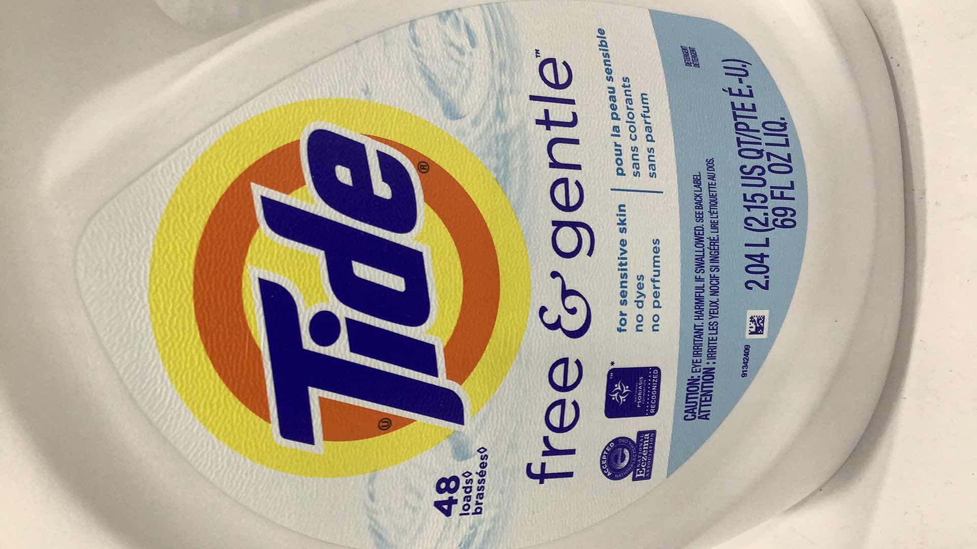 Photo 1 of 2 PCS TIDE SENSITIVE SKIN LAUNDRY DETERGENTS 2.04L