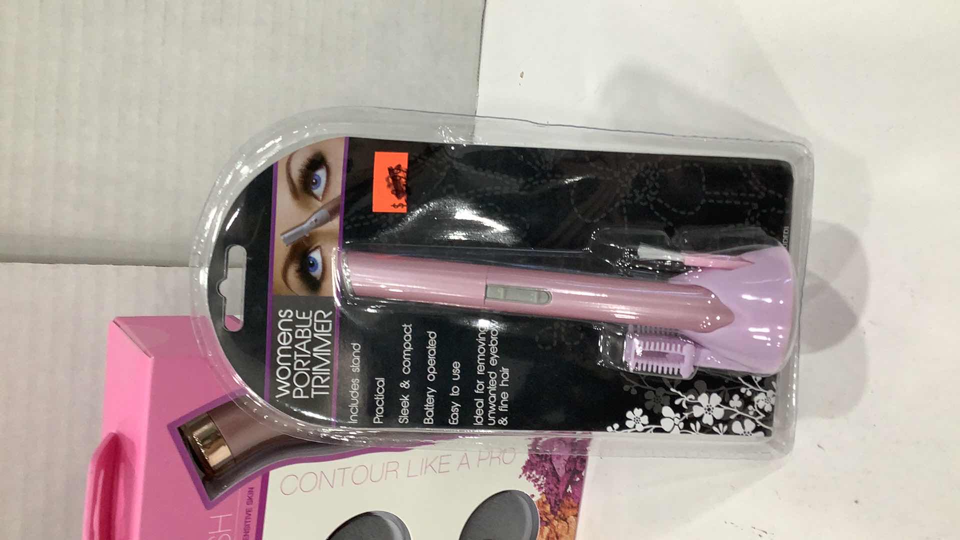 Photo 1 of 4 PCS NEW WOMEN BEAUTY LIGHTS AND BRUSH AND TRIMMER