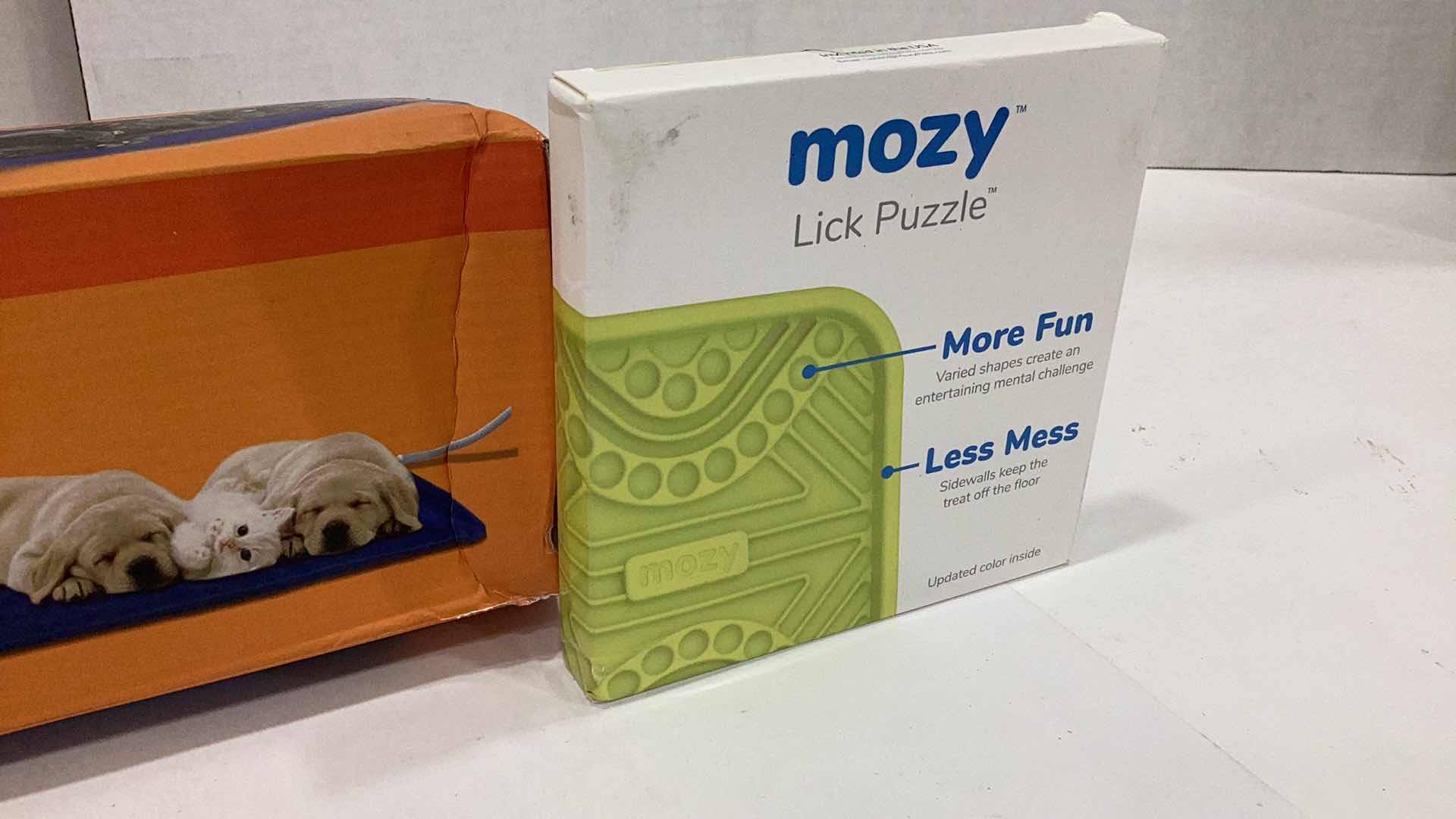 Photo 1 of 2 PCS PET HEATING PAD AND LICK PUZZLE