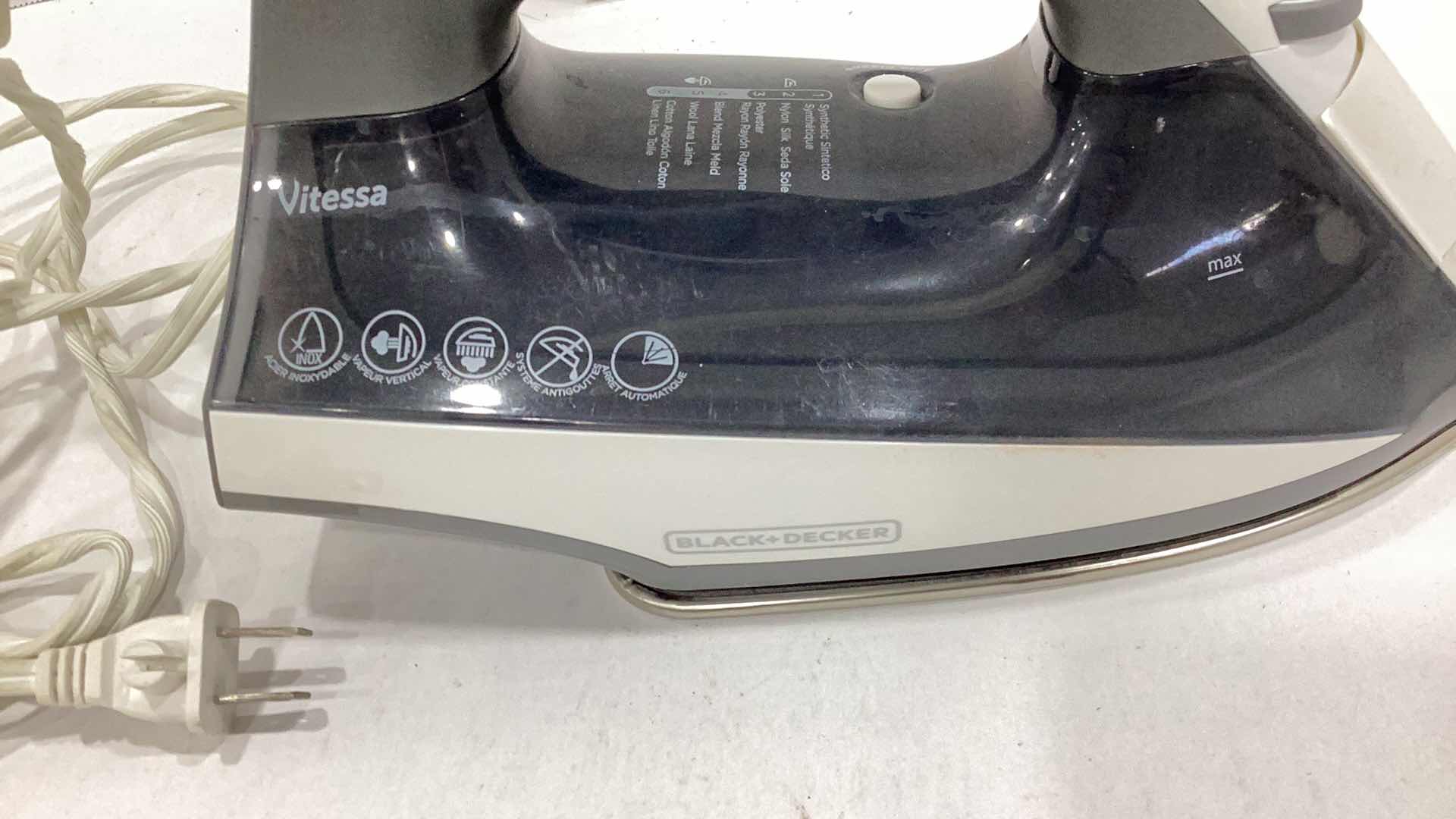 Photo 1 of BLACK-DECKER IRON