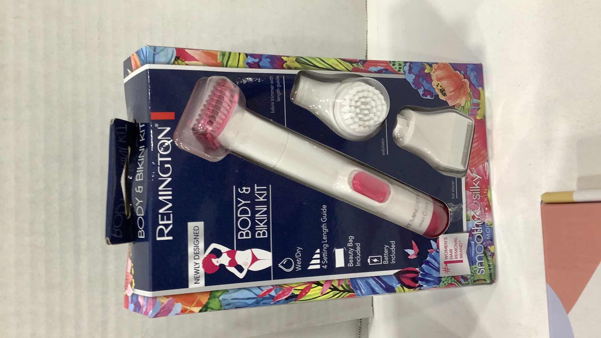 Photo 1 of 3 PCS WOMEN POLISH NAIL LAMP AND HAIR REMOVER