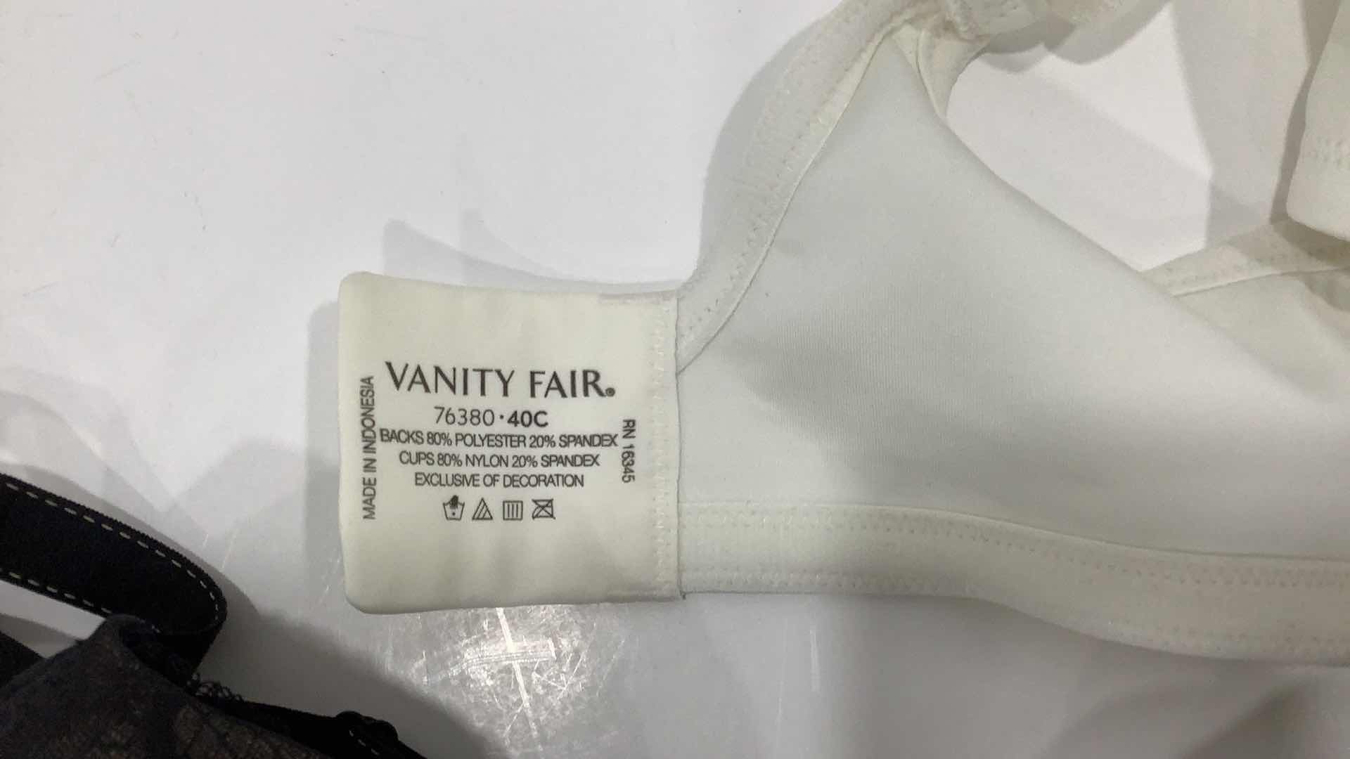 Photo 1 of 2 WOMEN BRA SIZE 40C