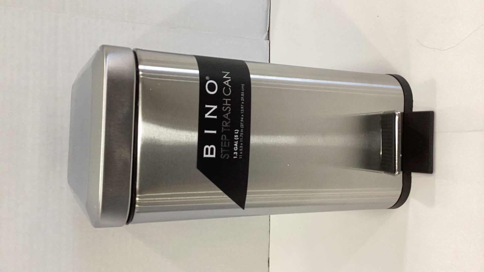 Photo 1 of BINO STEP TRASH CAN 1.3GAL(5L)
