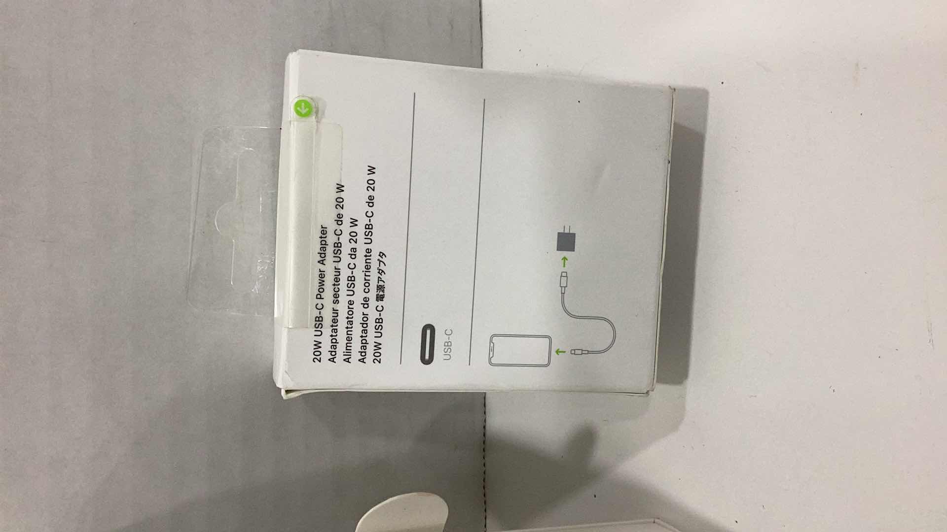 Photo 1 of APPLE 20W POWER ADAPTER AND USB-C LIGHTNING CONNECTOR